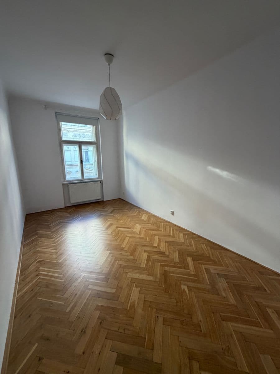 Prenájom bytu 3-izbový 80 m², Dukelských hrdinů, Praha, Praha Prenájom bytu 3-izbový 80 m², Dukelských hrdinů, Praha, Praha