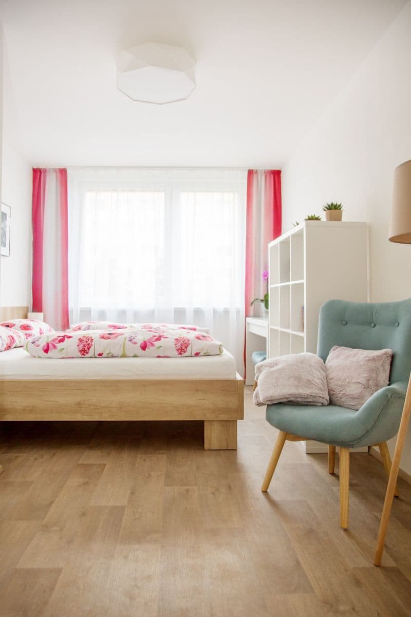 Prenájom bytu 2-izbový 39 m², Bryksova, Praha, Praha Prenájom bytu 2-izbový 39 m², Bryksova, Praha, Praha