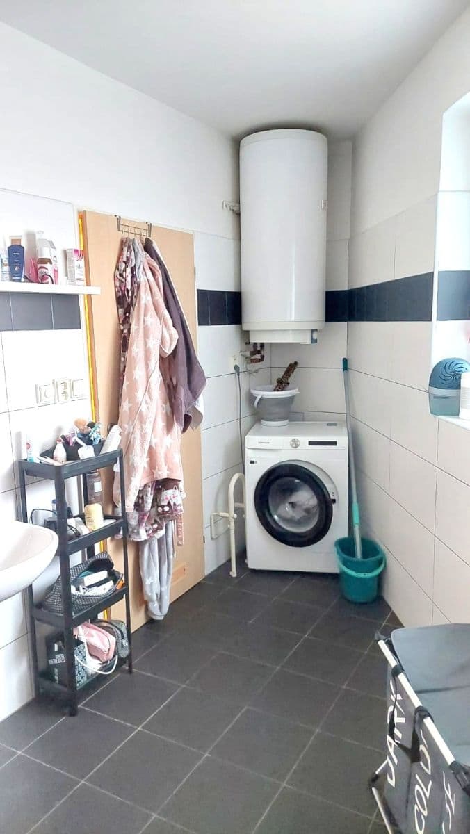 Prenájom bytu 2-izbový 66 m², Ořešská, Praha, Praha Prenájom bytu 2-izbový 66 m², Ořešská, Praha, Praha