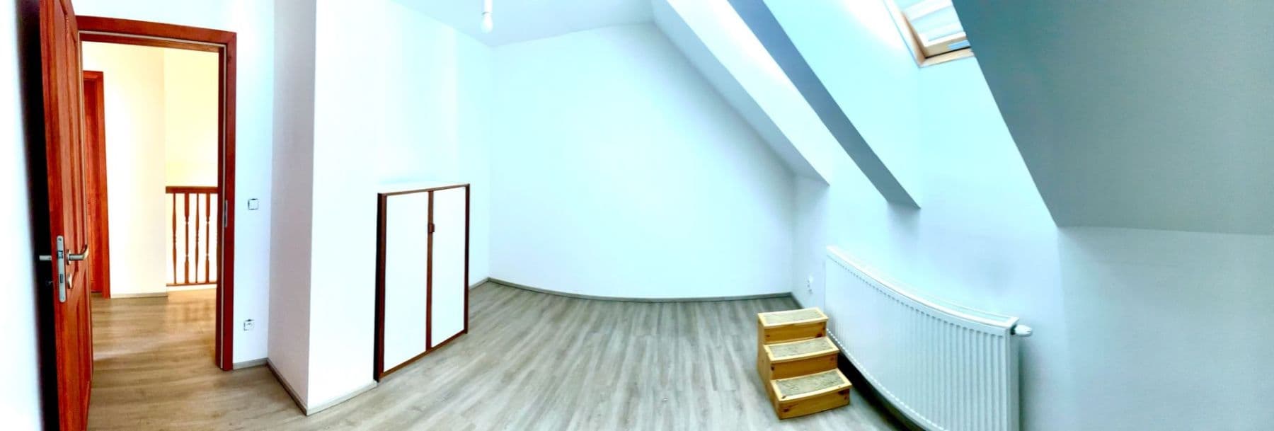 Prenájom domu 153 m², pozemek 1.300 m², Velká Buková, Středočeský kraj Prenájom domu 153 m², pozemek 1.300 m², Velká Buková, Středočeský kraj