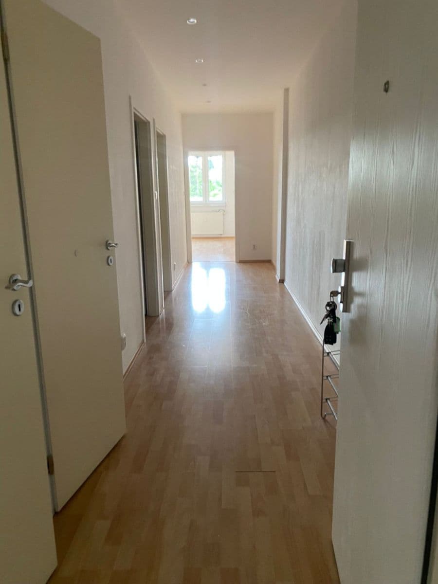 Prenájom bytu 2-izbový 67 m², náměstí Třebízského, Klecany, Středočeský kraj Prenájom bytu 2-izbový 67 m², náměstí Třebízského, Klecany, Středočeský kraj