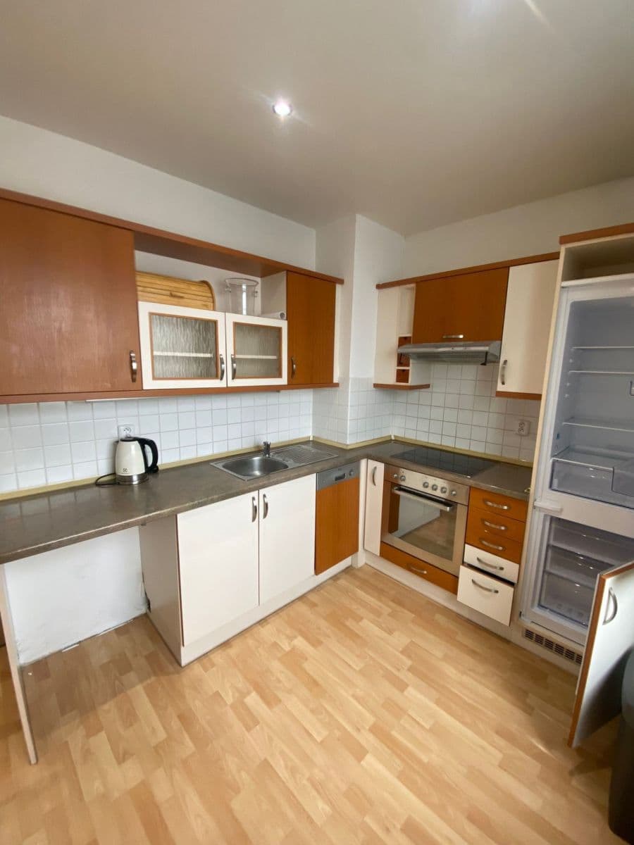 Prenájom bytu 2-izbový 67 m², náměstí Třebízského, Klecany, Středočeský kraj Prenájom bytu 2-izbový 67 m², náměstí Třebízského, Klecany, Středočeský kraj