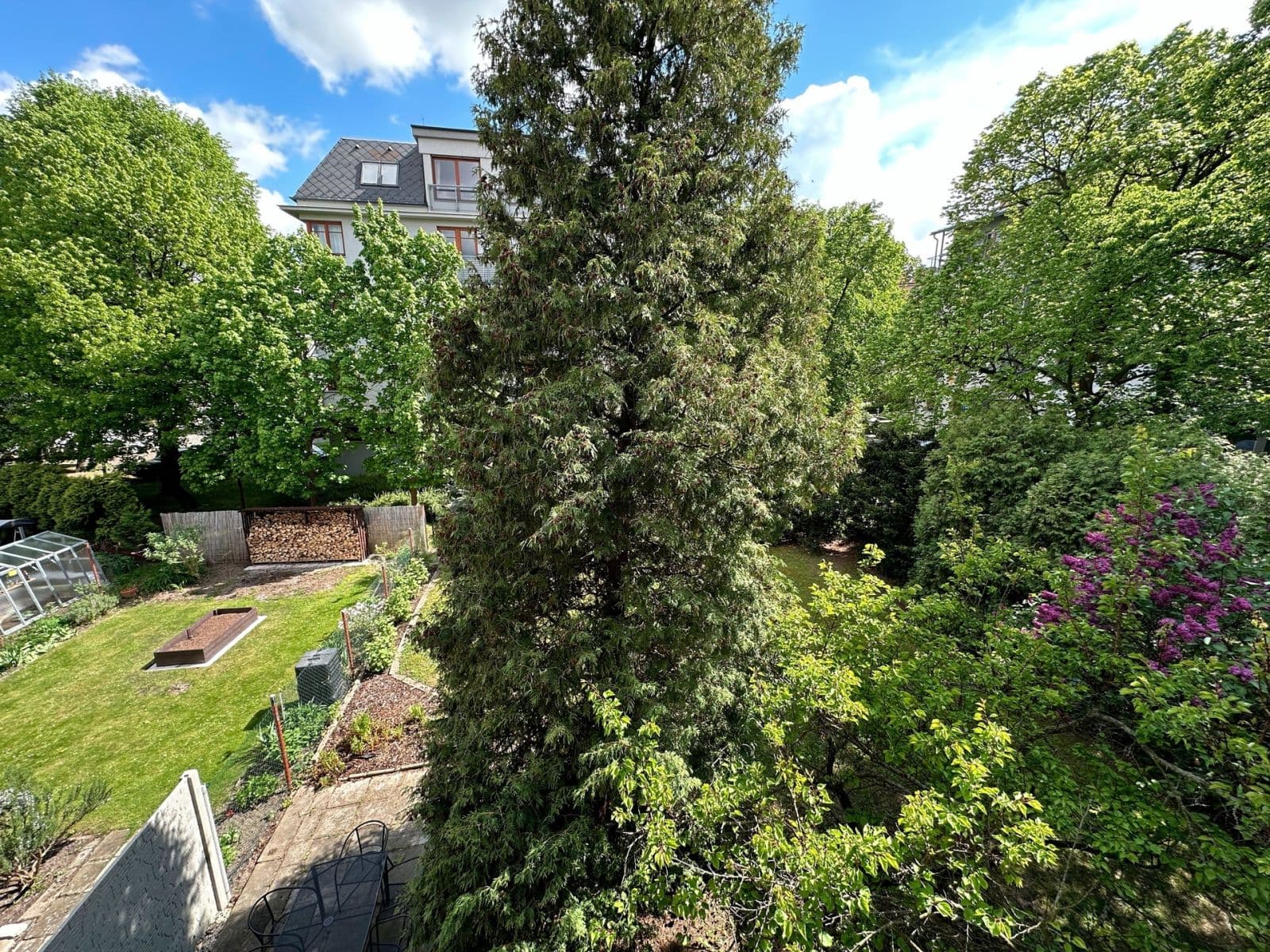 Prenájom bytu 4-izbový 85 m², Studentská, Poděbrady, Středočeský kraj Prenájom bytu 4-izbový 85 m², Studentská, Poděbrady, Středočeský kraj