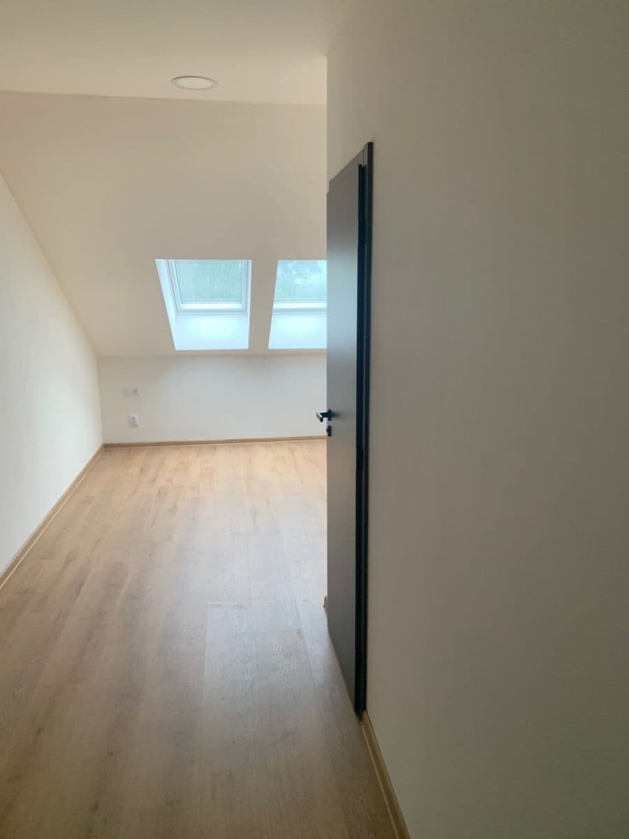 Predaj bytu 3-izbový 99 m², Kokořínská, Mělník, Středočeský kraj Predaj bytu 3-izbový 99 m², Kokořínská, Mělník, Středočeský kraj