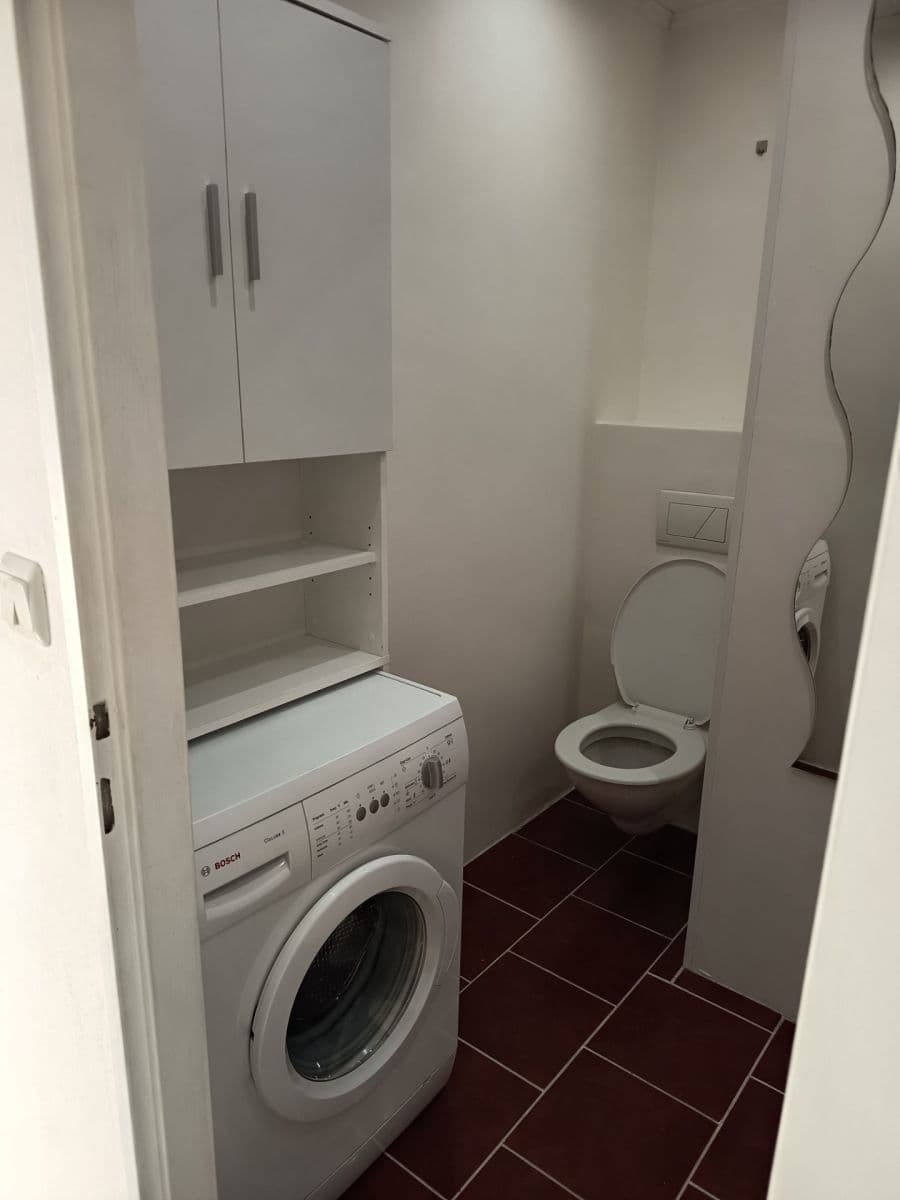 Prenájom bytu 1-izbový 36 m², Komenského, Chomutov, Ústecký kraj Prenájom bytu 1-izbový 36 m², Komenského, Chomutov, Ústecký kraj