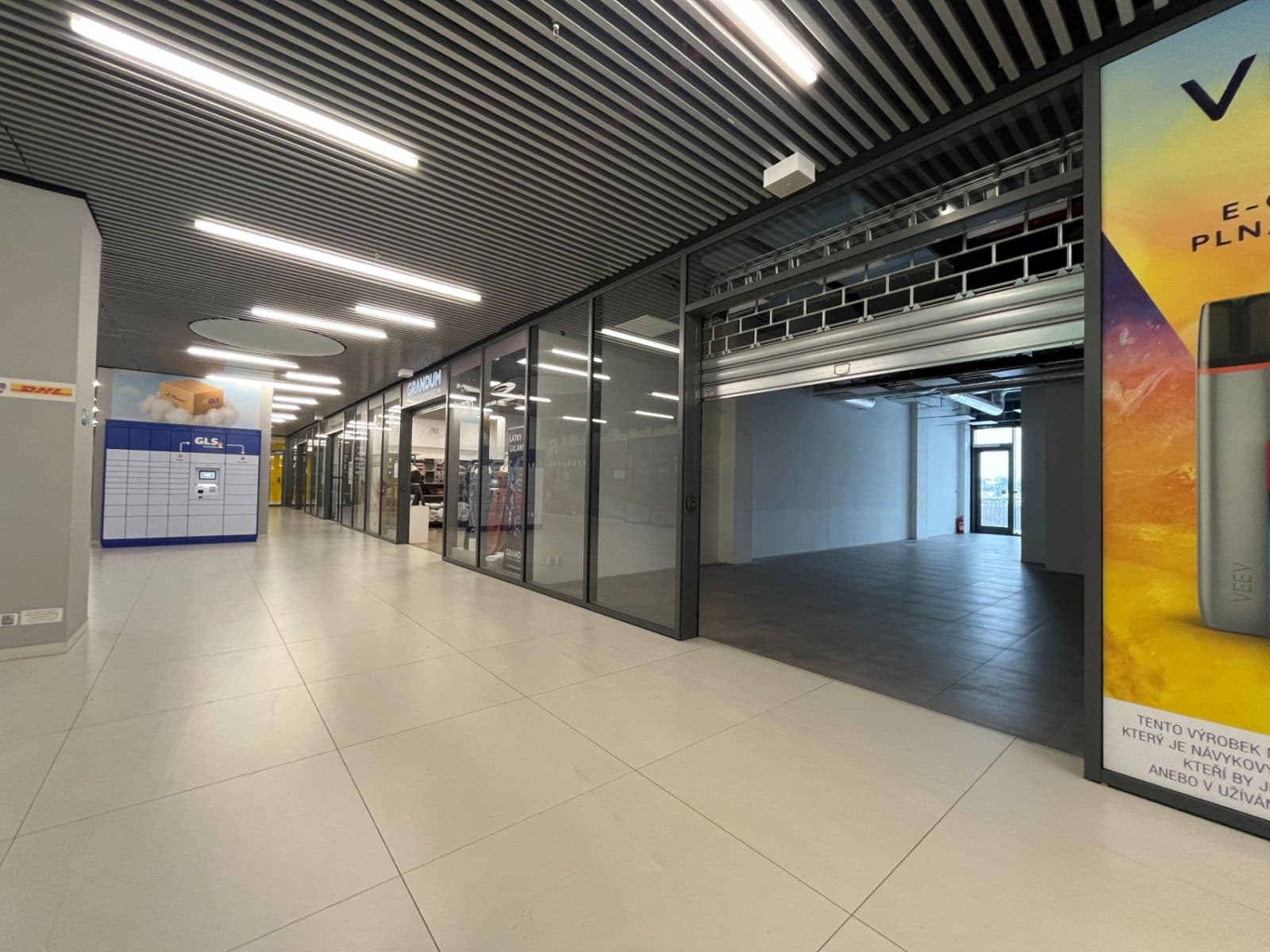 Prenájom nebytového priestoru 83 m², Mukařovského, Praha, Praha Prenájom nebytového priestoru 83 m², Mukařovského, Praha, Praha