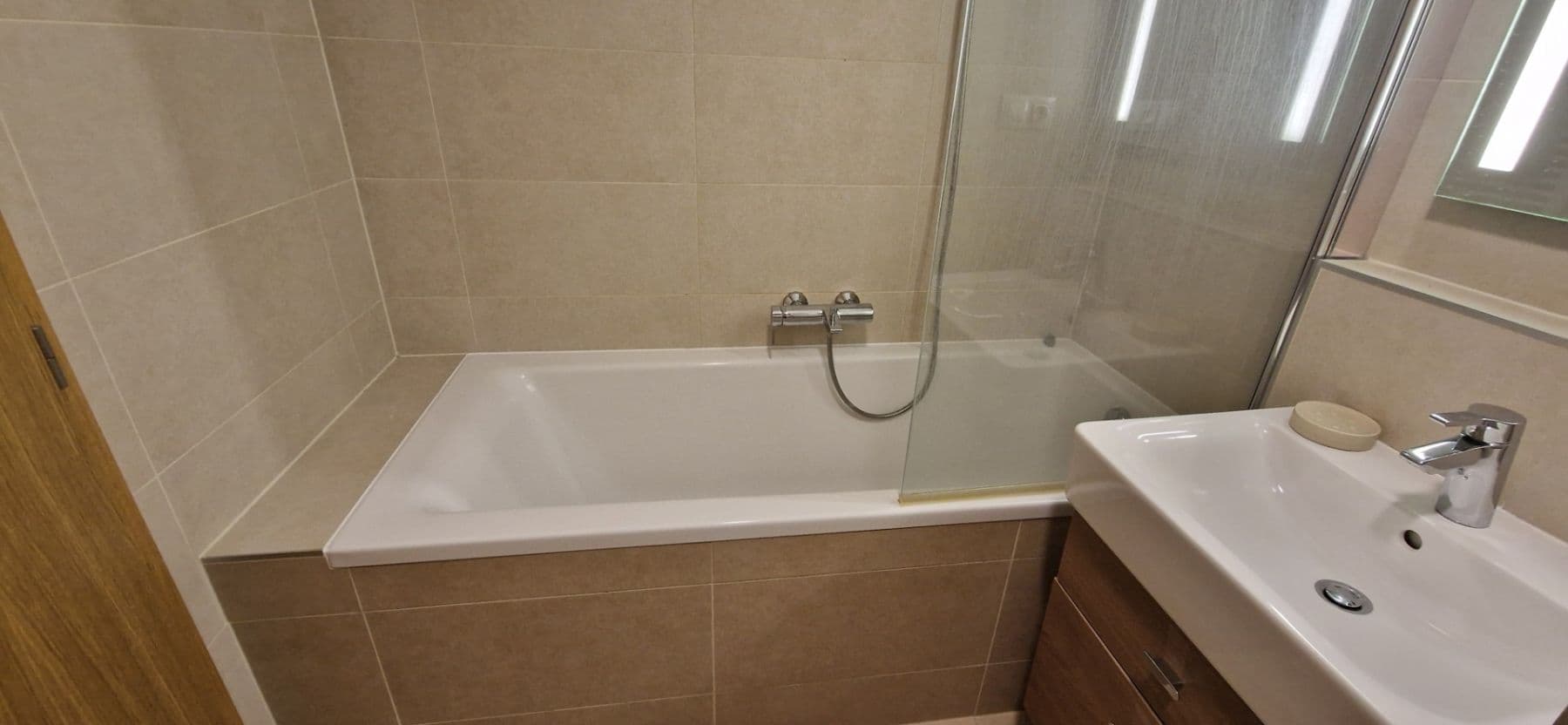 Prenájom bytu 1-izbový 36 m², Komunardů, Praha, Praha Prenájom bytu 1-izbový 36 m², Komunardů, Praha, Praha