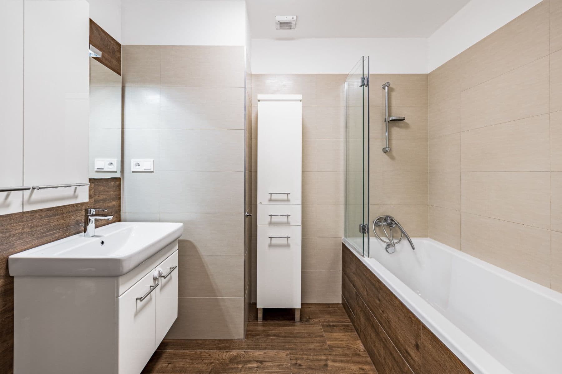 Predaj bytu 3-izbový 68 m², Ke Kateřinkám, Praha, Praha Predaj bytu 3-izbový 68 m², Ke Kateřinkám, Praha, Praha