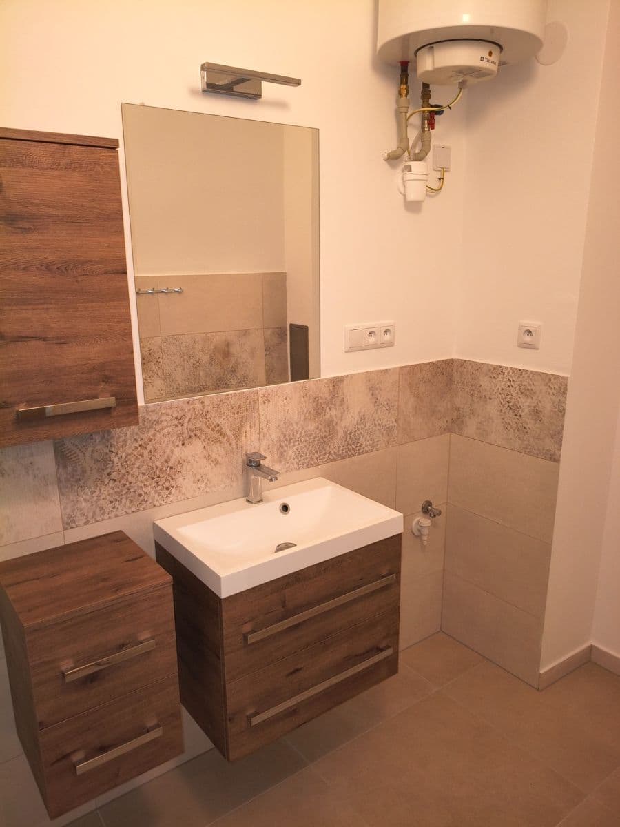 Prenájom bytu 1-izbový 46 m², Na Petřinách, Praha, Praha Prenájom bytu 1-izbový 46 m², Na Petřinách, Praha, Praha