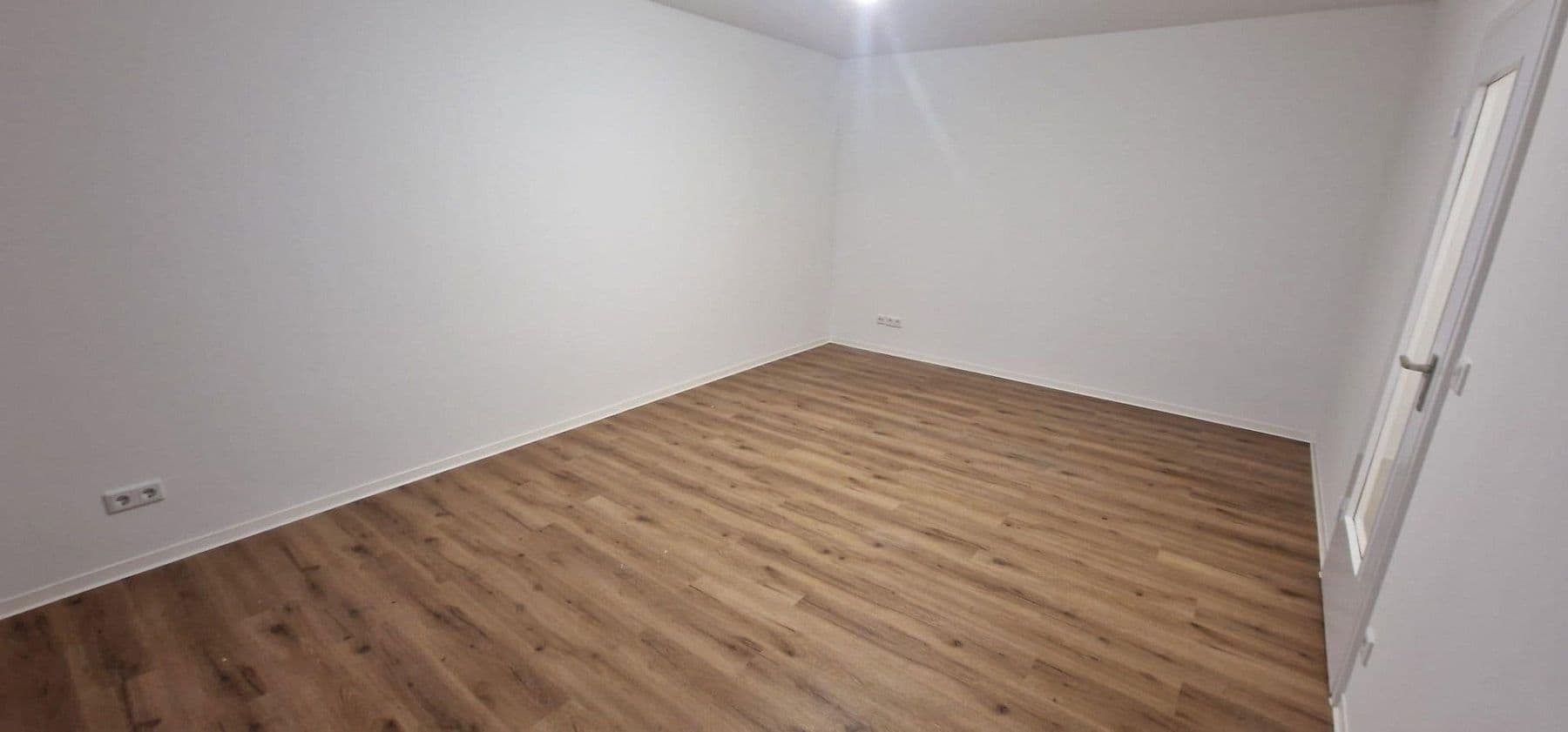 Prenájom bytu 1-izbový 38 m², Im Mainfeld 42, Frankfurt, Hesensko Prenájom bytu 1-izbový 38 m², Im Mainfeld 42, Frankfurt, Hesensko