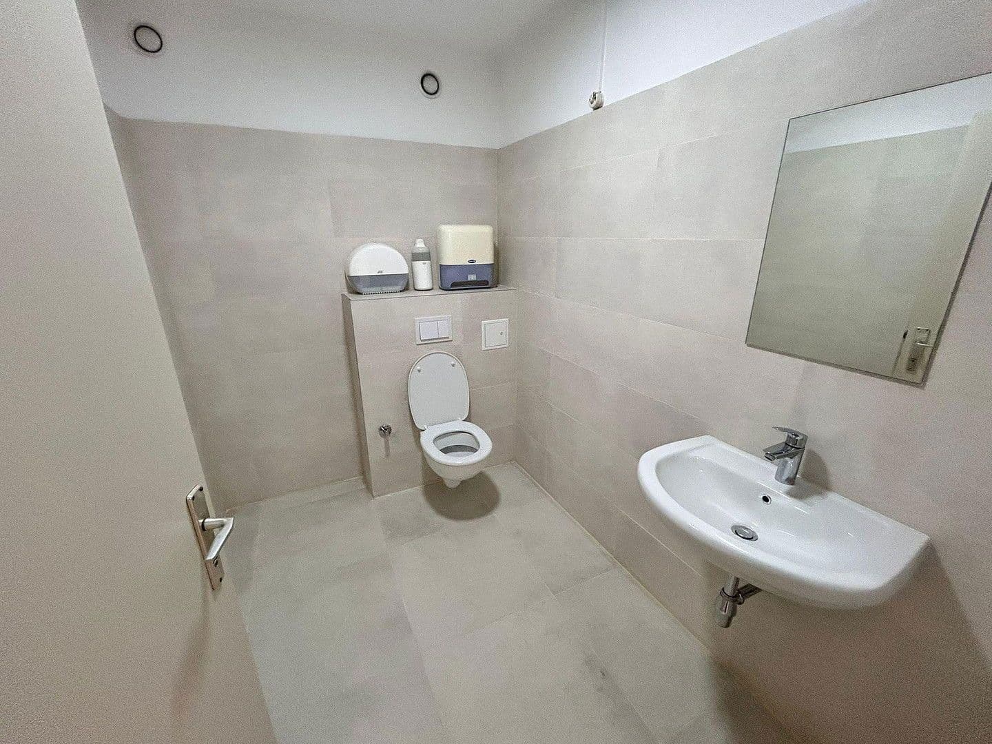 Prenájom kancelárie 425 m², Plunkergasse 13-15, Wien, Viedeň Prenájom kancelárie 425 m², Plunkergasse 13-15, Wien, Viedeň