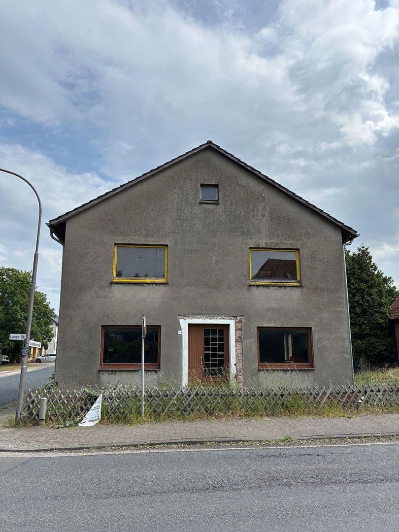 Predaj domu 280 m², pozemek 592 m², Birkenfeld 1, Hagenburg, Dolné Sasko Predaj domu 280 m², pozemek 592 m², Birkenfeld 1, Hagenburg, Dolné Sasko