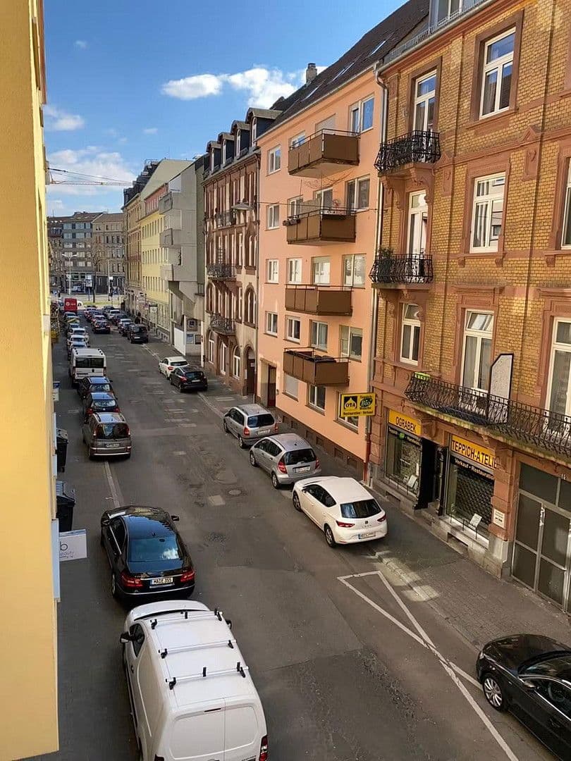 Prenájom bytu 2-izbový 55 m², Mannheim, Bádensko-Wurttembersko Prenájom bytu 2-izbový 55 m², Mannheim, Bádensko-Wurttembersko