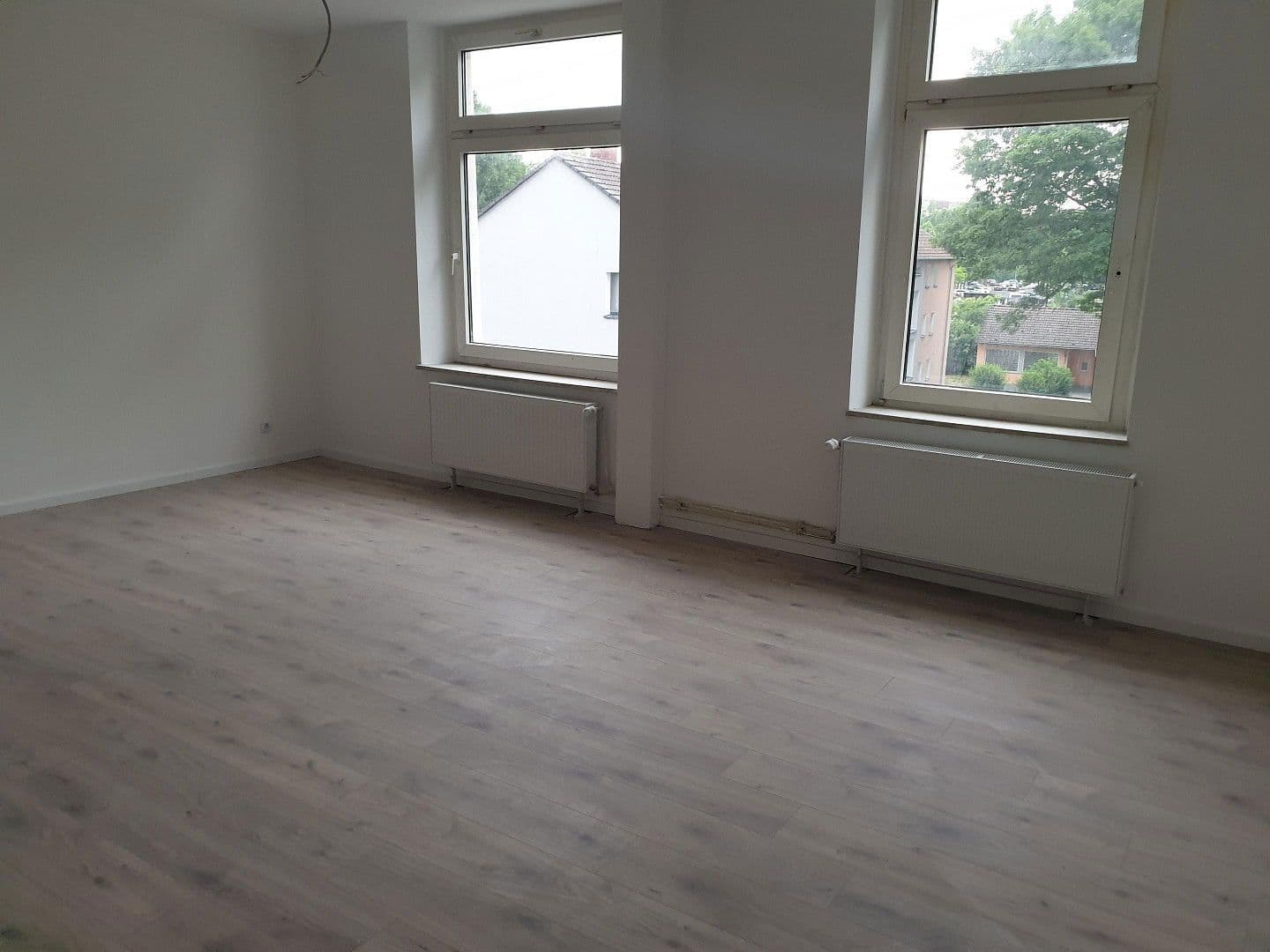 Prenájom bytu 3-izbový 94 m², Gelderblomstr. 88, Duisburg, Severné Porýnie - Westfálsko Prenájom bytu 3-izbový 94 m², Gelderblomstr. 88, Duisburg, Severné Porýnie - Westfálsko