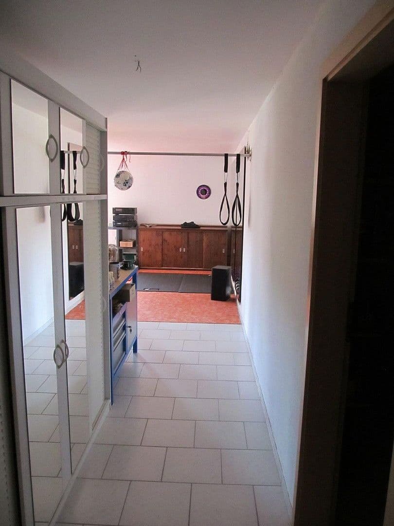 Predaj domu 210 m², pozemek 694 m², Hohenroda, Hesensko Predaj domu 210 m², pozemek 694 m², Hohenroda, Hesensko