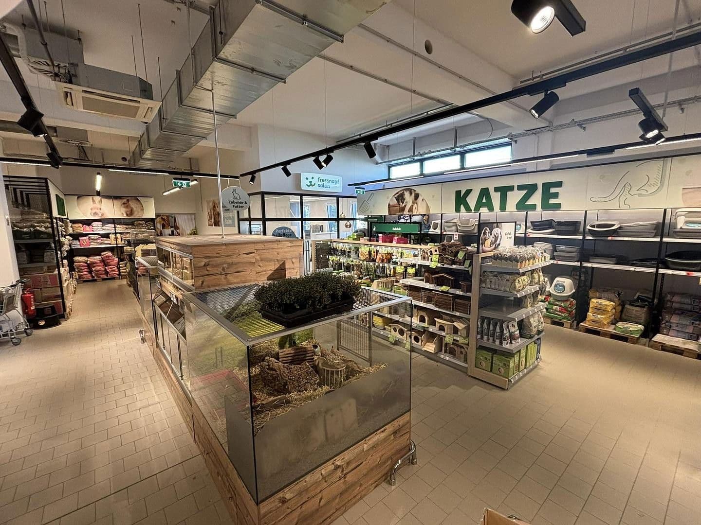 Predaj nebytového priestoru 2.229 m², Josef-Lindner-Straße 3, Wals-Himmelreich, Salzbursko Predaj nebytového priestoru 2.229 m², Josef-Lindner-Straße 3, Wals-Himmelreich, Salzbursko