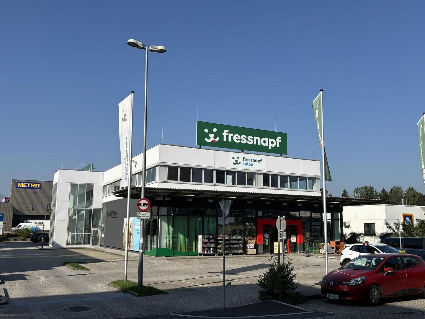 Predaj nebytového priestoru 2.229 m², Josef-Lindner-Straße 3, Wals-Himmelreich, Salzbursko Predaj nebytového priestoru 2.229 m², Josef-Lindner-Straße 3, Wals-Himmelreich, Salzbursko