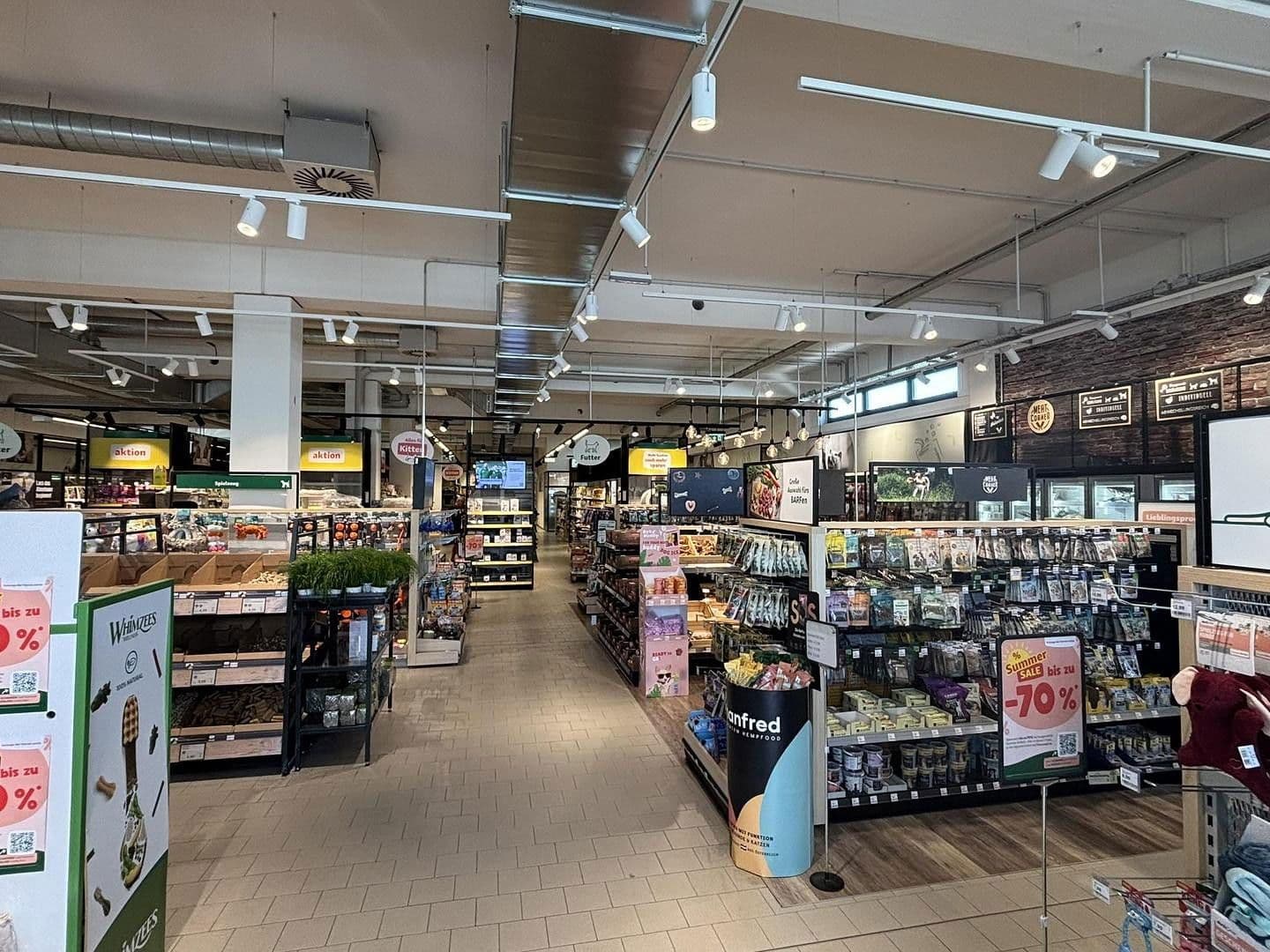 Predaj nebytového priestoru 2.229 m², Josef-Lindner-Straße 3, Wals-Himmelreich, Salzbursko Predaj nebytového priestoru 2.229 m², Josef-Lindner-Straße 3, Wals-Himmelreich, Salzbursko