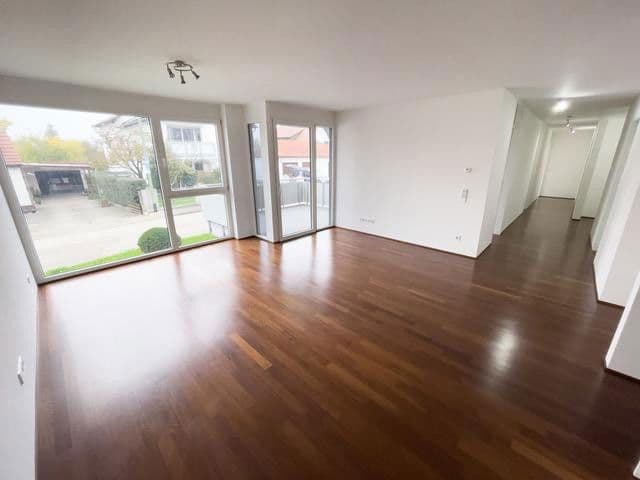 Predaj bytu 4-izbový 110 m², Pfaffenhofen an der Roth, Bavorsko Predaj bytu 4-izbový 110 m², Pfaffenhofen an der Roth, Bavorsko