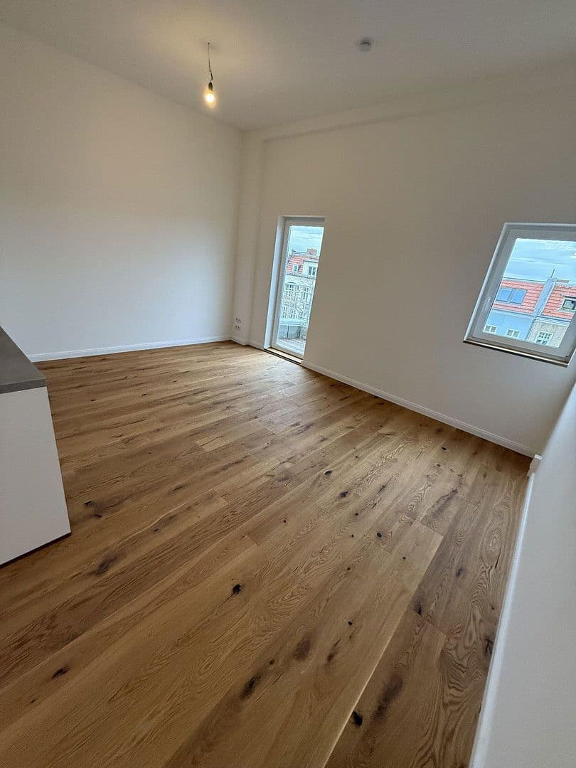 Prenájom bytu 1-izbový 35 m², Rheinstraße, Berlin, Berlín Prenájom bytu 1-izbový 35 m², Rheinstraße, Berlin, Berlín