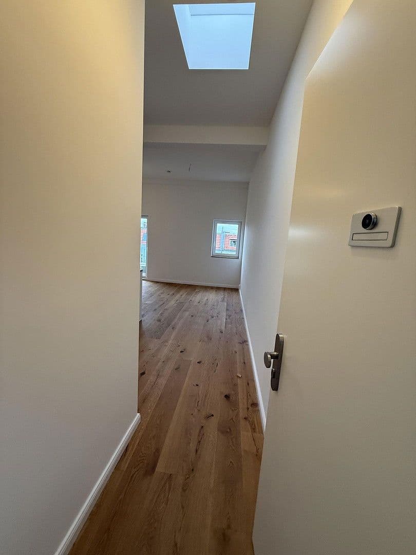 Prenájom bytu 1-izbový 35 m², Rheinstraße, Berlin, Berlín Prenájom bytu 1-izbový 35 m², Rheinstraße, Berlin, Berlín