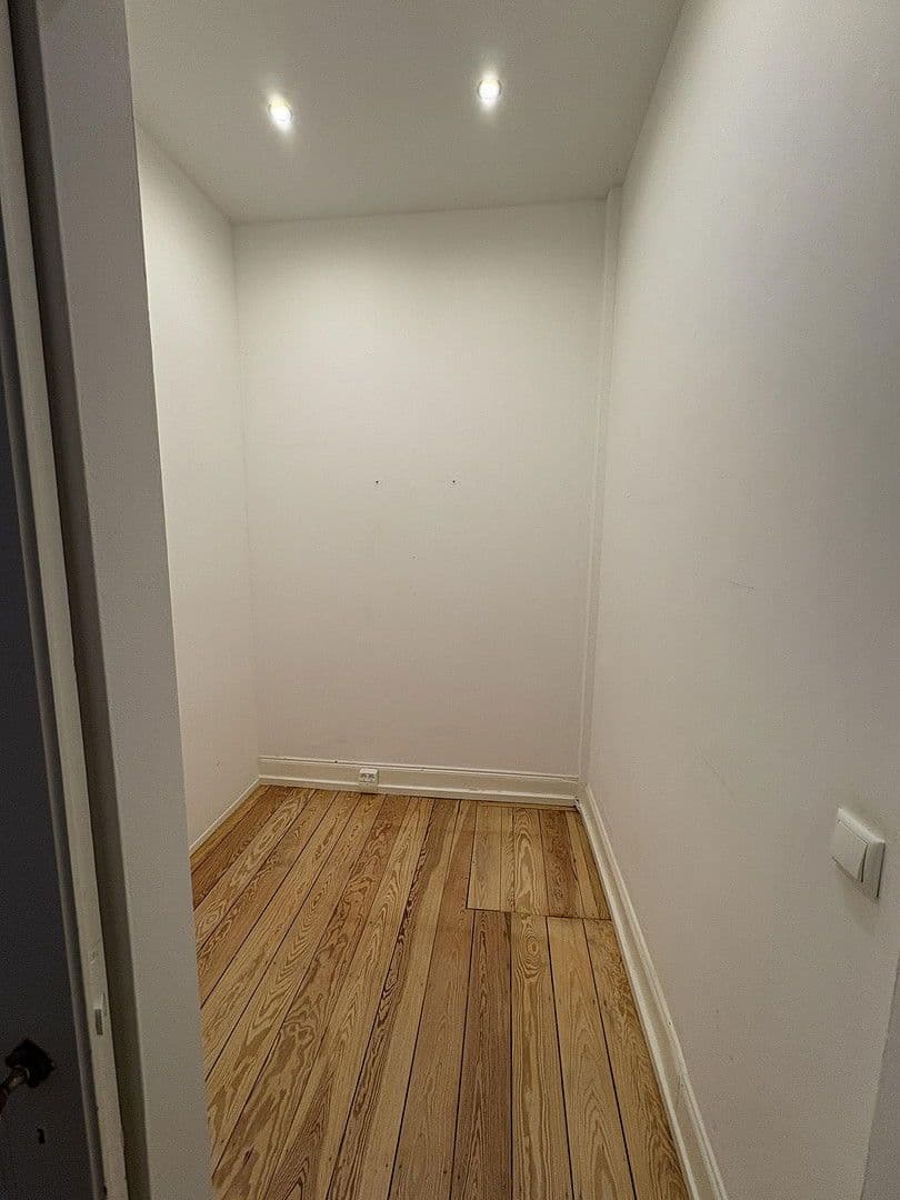 Predaj bytu 5-izbový 139 m², Seerobenstr 29, Wiesbaden, Hesensko Predaj bytu 5-izbový 139 m², Seerobenstr 29, Wiesbaden, Hesensko
