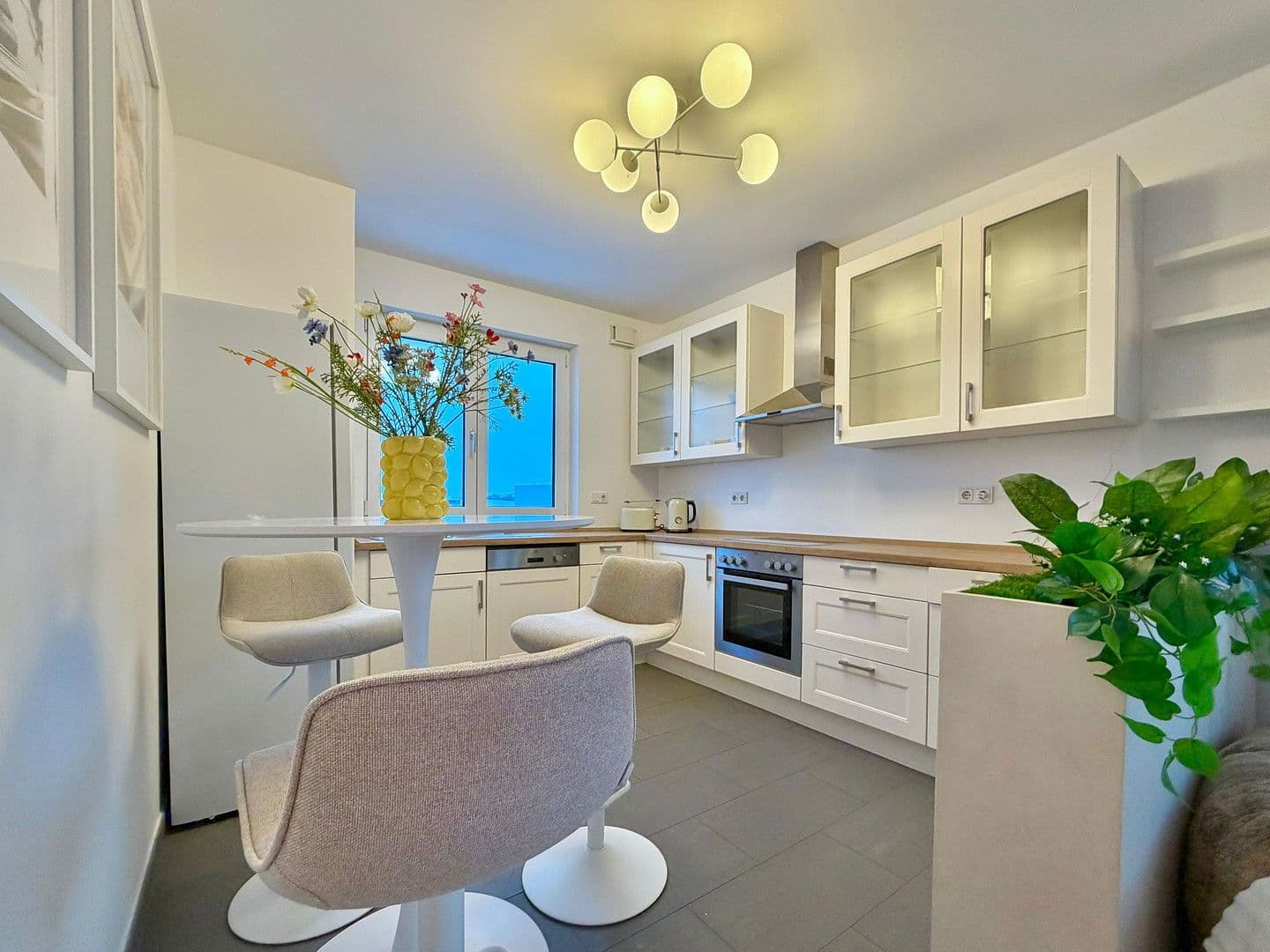 Prenájom bytu 1-izbový 36 m², Fitzmauricestr. 25, Köln, Severné Porýnie - Westfálsko Prenájom bytu 1-izbový 36 m², Fitzmauricestr. 25, Köln, Severné Porýnie - Westfálsko