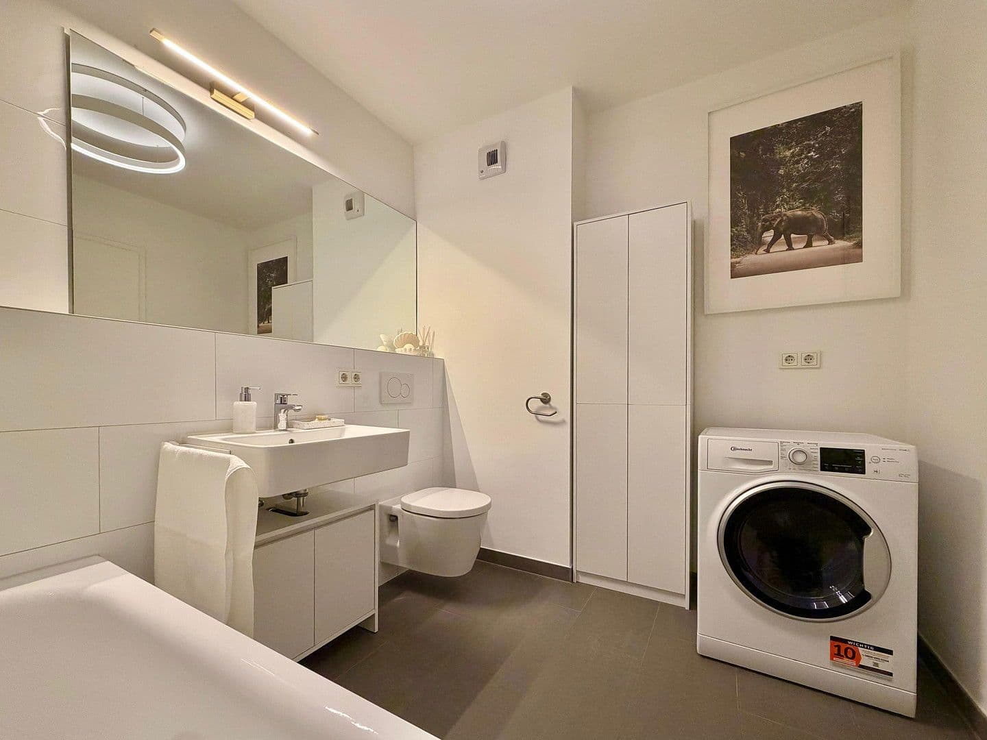 Prenájom bytu 1-izbový 36 m², Fitzmauricestr. 25, Köln, Severné Porýnie - Westfálsko Prenájom bytu 1-izbový 36 m², Fitzmauricestr. 25, Köln, Severné Porýnie - Westfálsko