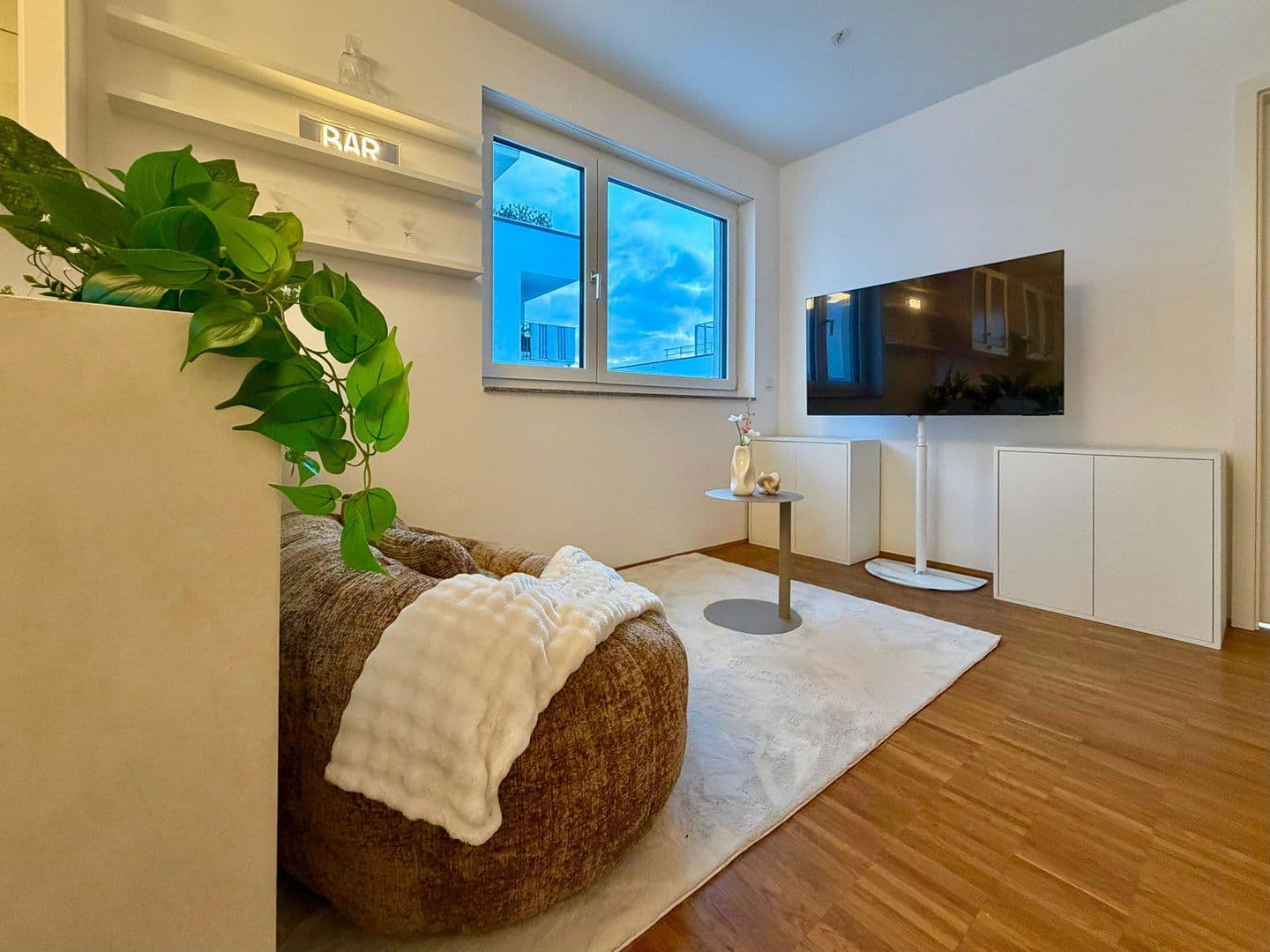 Prenájom bytu 1-izbový 36 m², Fitzmauricestr. 25, Köln, Severné Porýnie - Westfálsko Prenájom bytu 1-izbový 36 m², Fitzmauricestr. 25, Köln, Severné Porýnie - Westfálsko