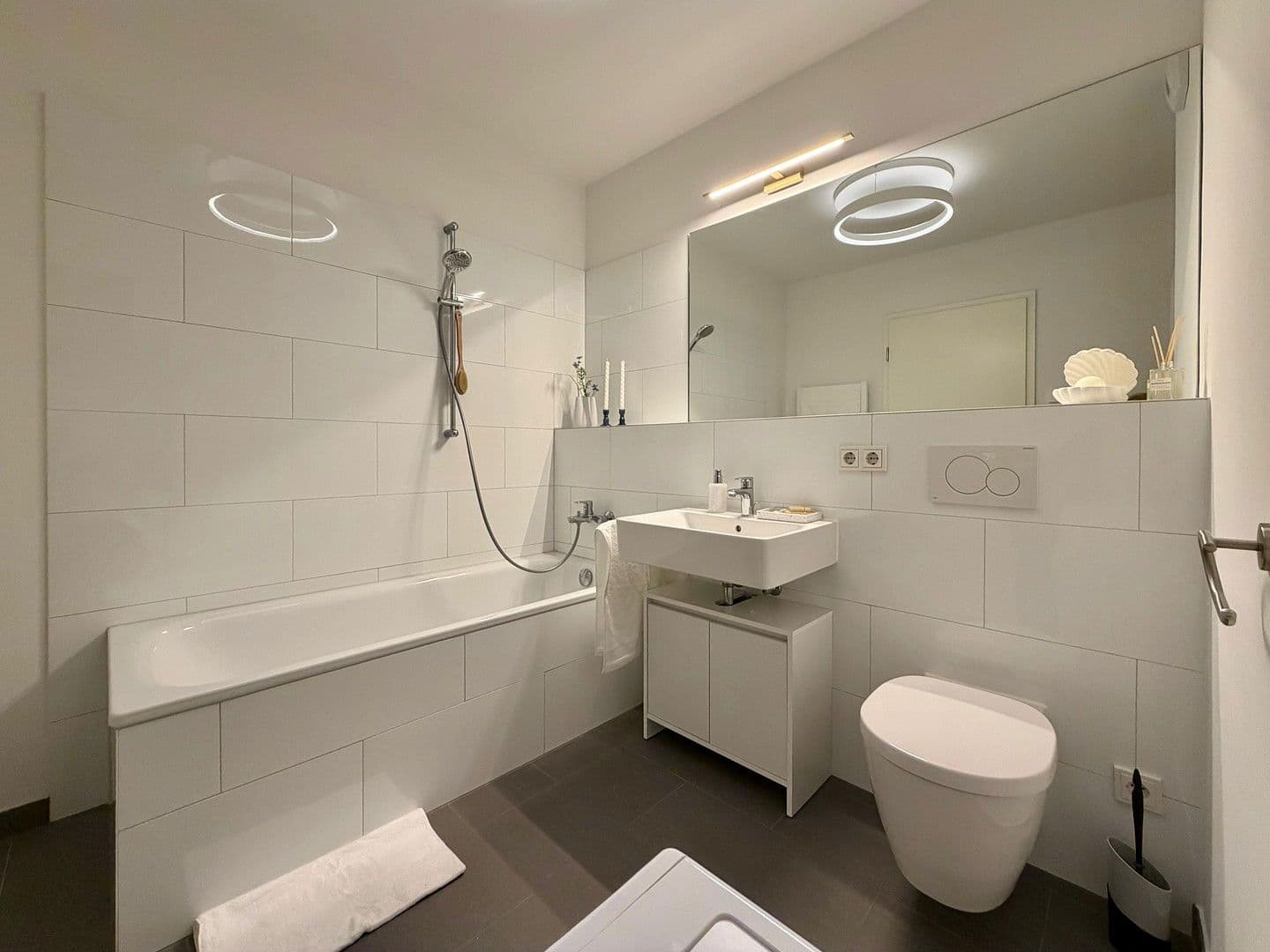 Prenájom bytu 1-izbový 36 m², Fitzmauricestr. 25, Köln, Severné Porýnie - Westfálsko Prenájom bytu 1-izbový 36 m², Fitzmauricestr. 25, Köln, Severné Porýnie - Westfálsko