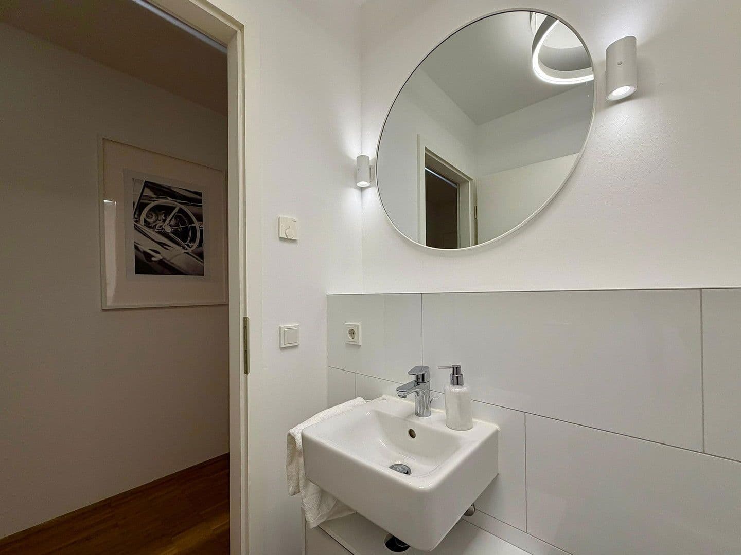 Prenájom bytu 1-izbový 36 m², Fitzmauricestr. 25, Köln, Severné Porýnie - Westfálsko Prenájom bytu 1-izbový 36 m², Fitzmauricestr. 25, Köln, Severné Porýnie - Westfálsko