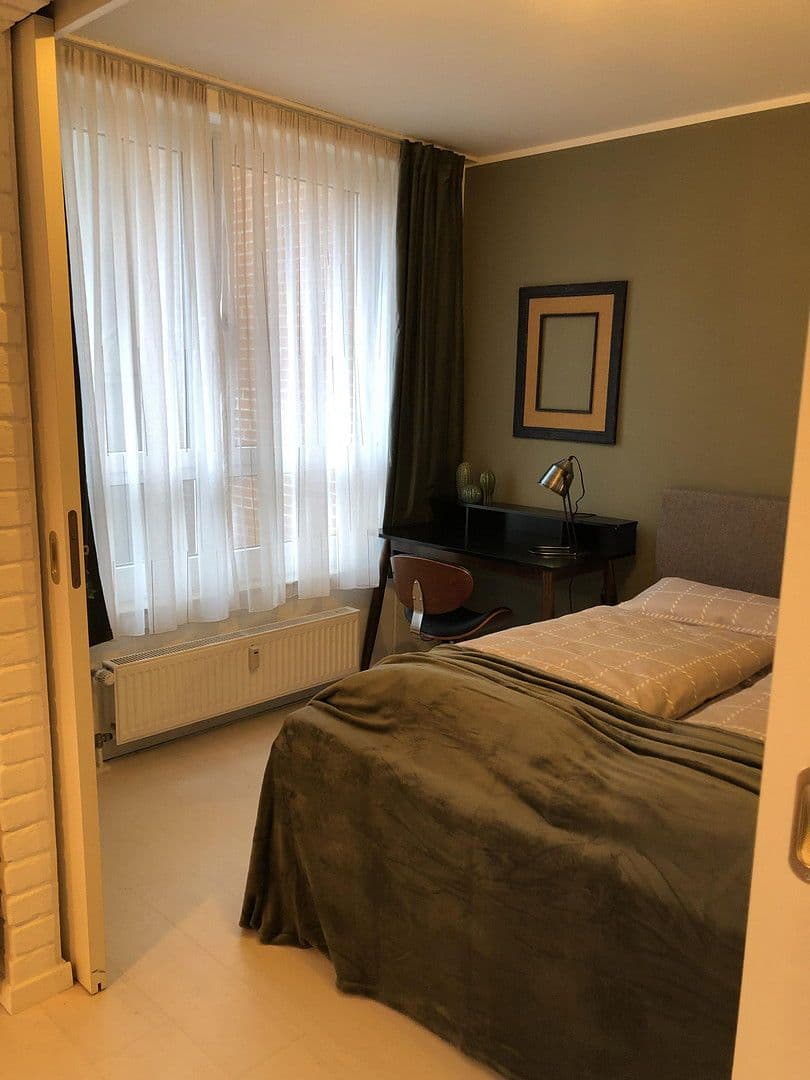 Prenájom bytu 2-izbový 42 m², Erich-Weinertstr. 139a, Berlin, Berlín Prenájom bytu 2-izbový 42 m², Erich-Weinertstr. 139a, Berlin, Berlín