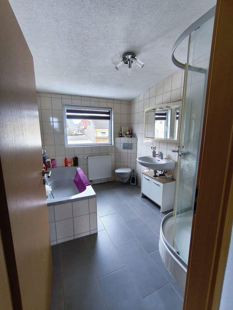 Prenájom bytu 3-izbový 77 m², Rot am See, Bádensko-Wurttembersko Prenájom bytu 3-izbový 77 m², Rot am See, Bádensko-Wurttembersko