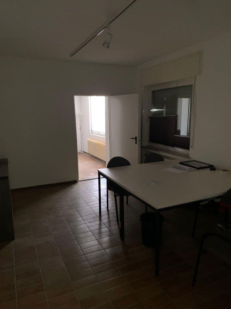 Prenájom nebytového priestoru 504 m², Lage, Severné Porýnie - Westfálsko Prenájom nebytového priestoru 504 m², Lage, Severné Porýnie - Westfálsko