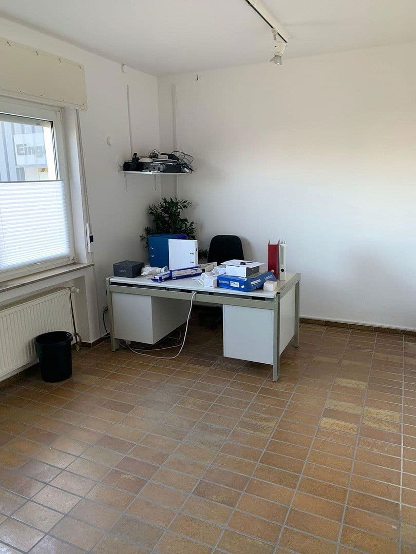 Prenájom nebytového priestoru 504 m², Lage, Severné Porýnie - Westfálsko Prenájom nebytového priestoru 504 m², Lage, Severné Porýnie - Westfálsko