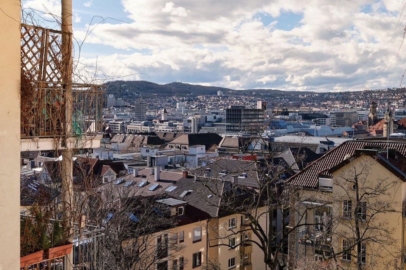 Prenájom bytu 2-izbový 50 m², Stuttgart, Bádensko-Wurttembersko Prenájom bytu 2-izbový 50 m², Stuttgart, Bádensko-Wurttembersko