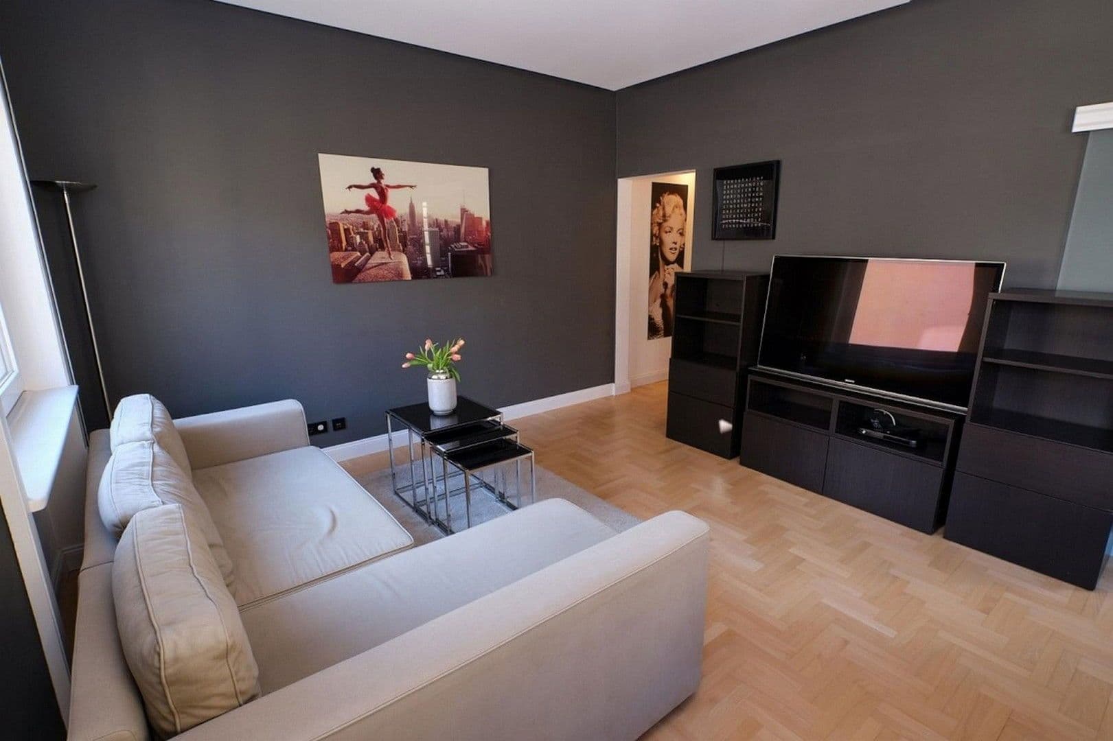 Prenájom bytu 2-izbový 50 m², Stuttgart, Bádensko-Wurttembersko Prenájom bytu 2-izbový 50 m², Stuttgart, Bádensko-Wurttembersko