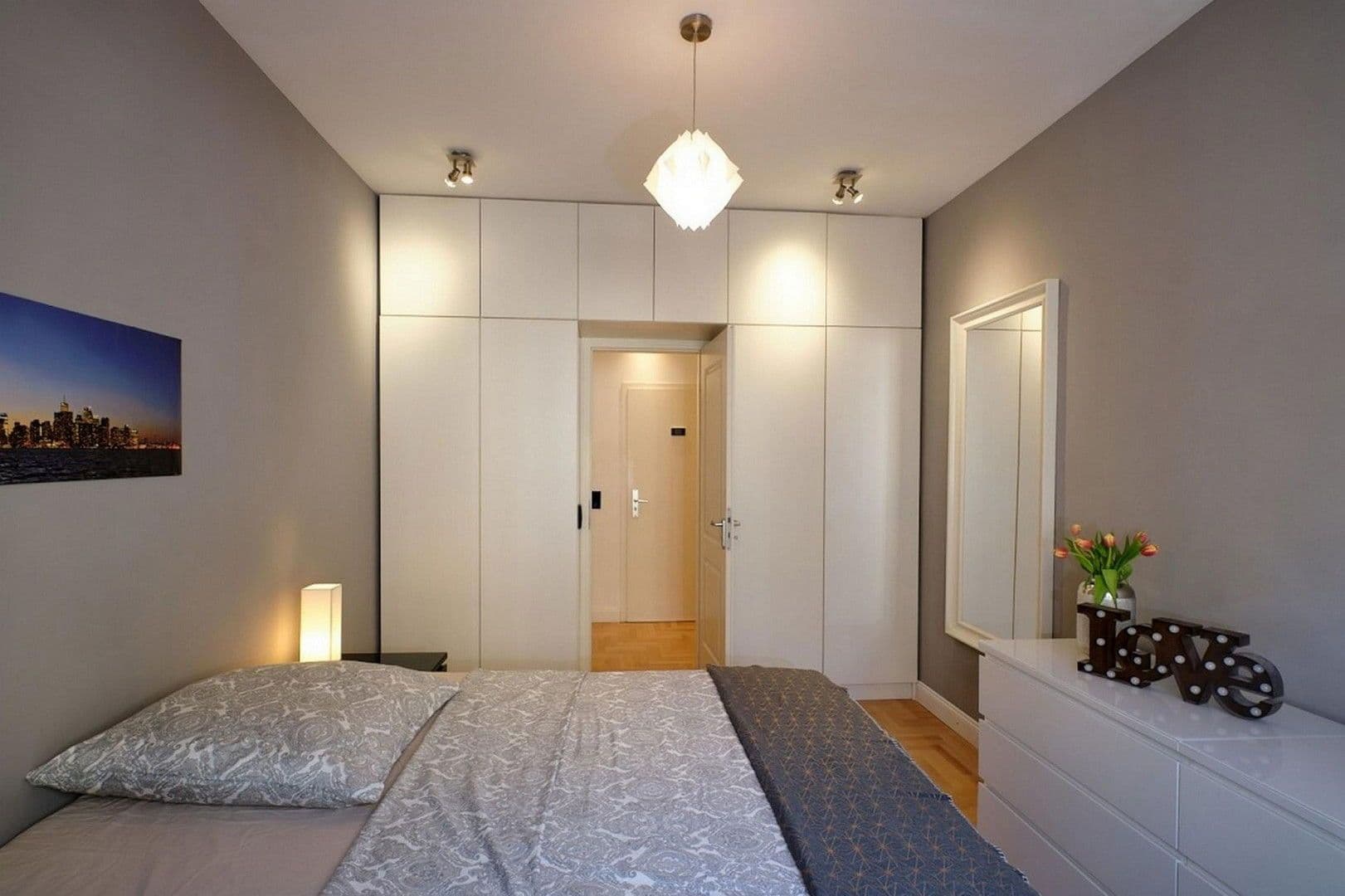 Prenájom bytu 2-izbový 50 m², Stuttgart, Bádensko-Wurttembersko Prenájom bytu 2-izbový 50 m², Stuttgart, Bádensko-Wurttembersko