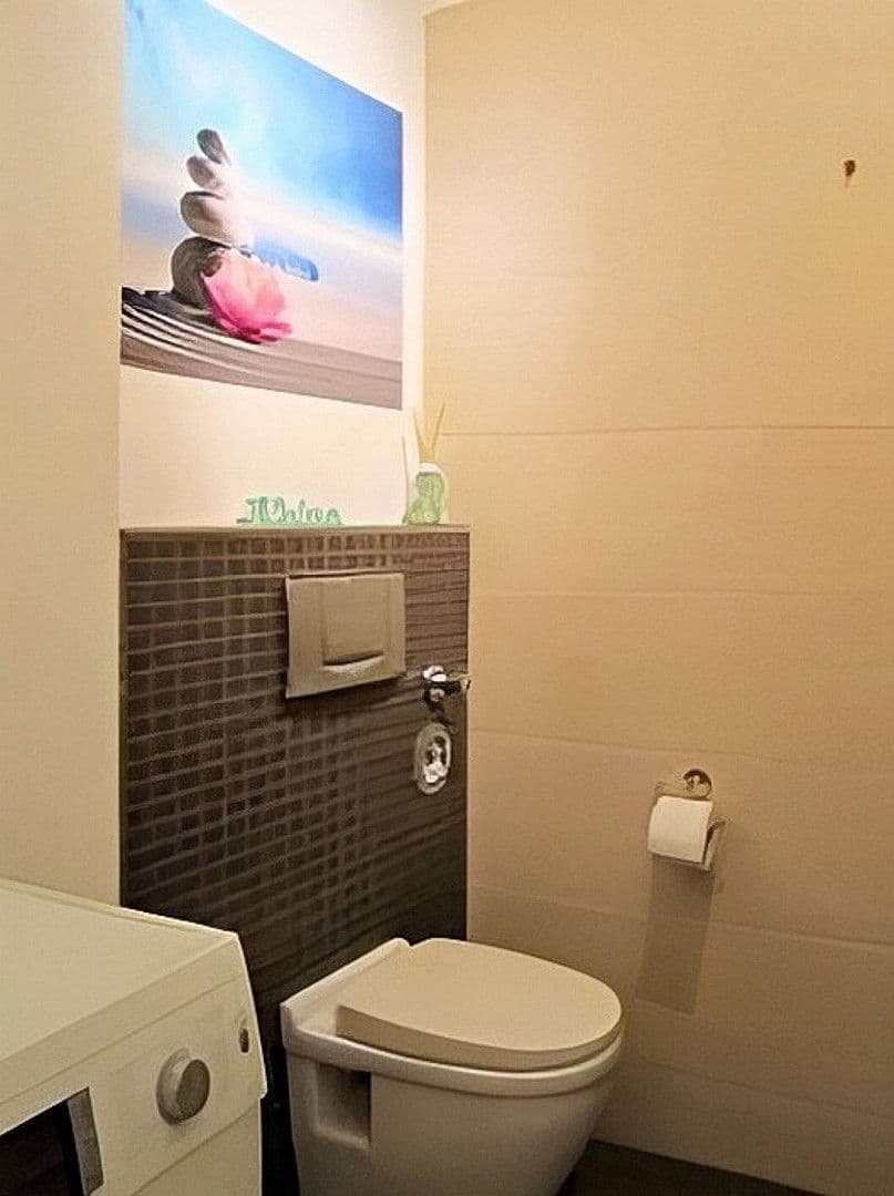 Prenájom bytu 2-izbový 50 m², Stuttgart, Bádensko-Wurttembersko Prenájom bytu 2-izbový 50 m², Stuttgart, Bádensko-Wurttembersko