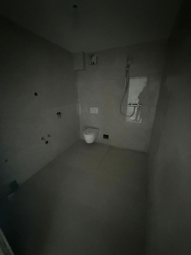 Prenájom bytu 3-izbový 83 m², Köln, Severné Porýnie - Westfálsko Prenájom bytu 3-izbový 83 m², Köln, Severné Porýnie - Westfálsko