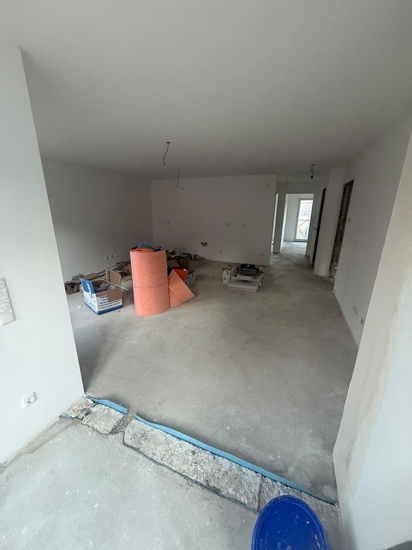 Prenájom bytu 3-izbový 83 m², Köln, Severné Porýnie - Westfálsko Prenájom bytu 3-izbový 83 m², Köln, Severné Porýnie - Westfálsko