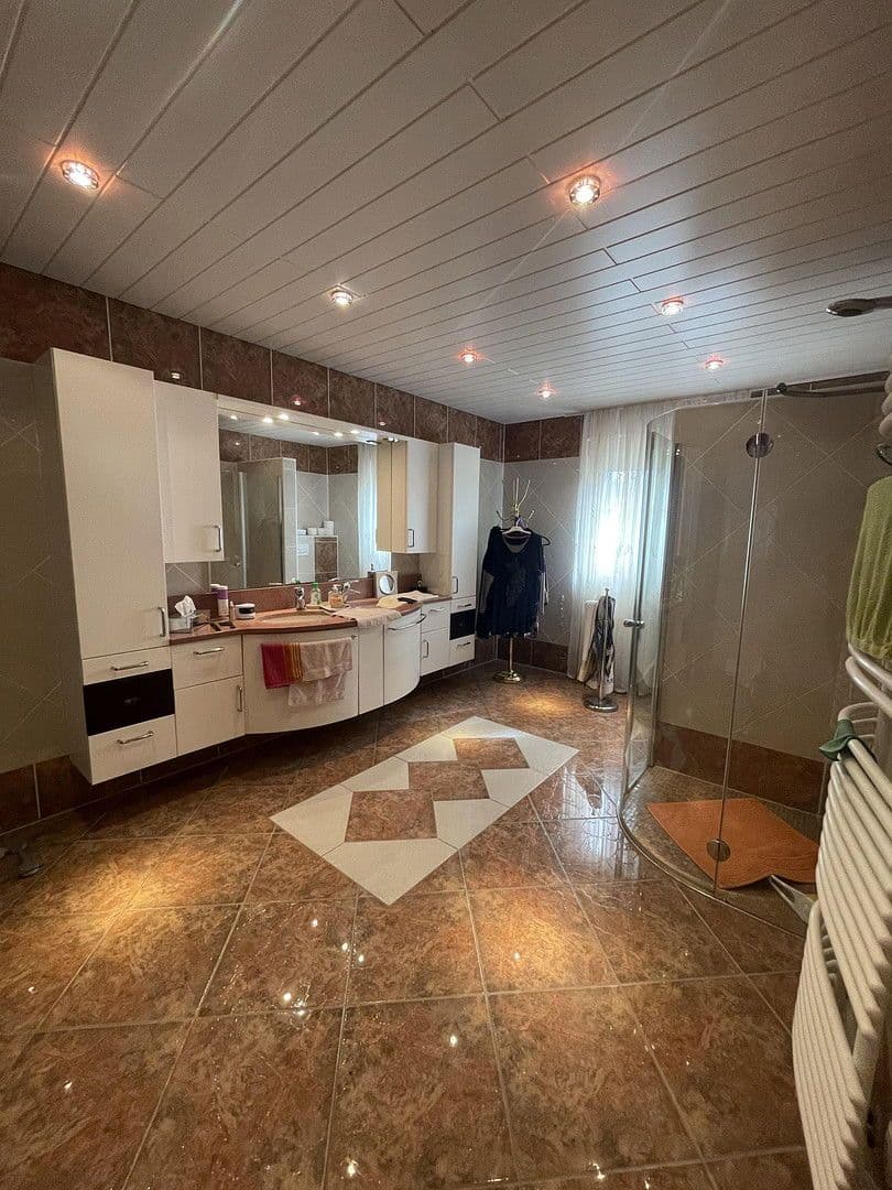 Predaj domu 380 m², pozemek 8.200 m², Kapfenberg, Štajersko Predaj domu 380 m², pozemek 8.200 m², Kapfenberg, Štajersko