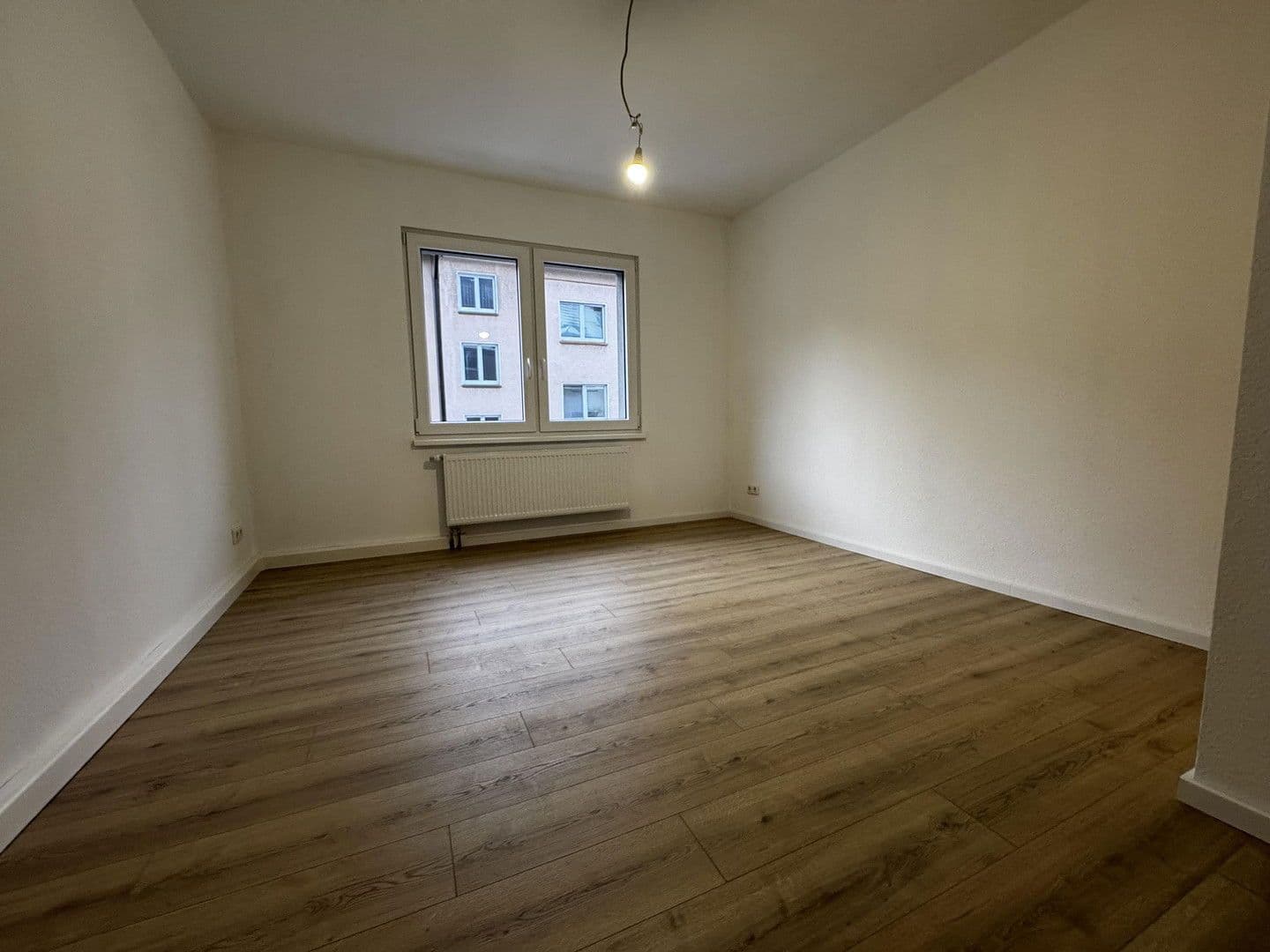 Prenájom bytu 1-izbový 37 m², Essen, Severné Porýnie - Westfálsko Prenájom bytu 1-izbový 37 m², Essen, Severné Porýnie - Westfálsko