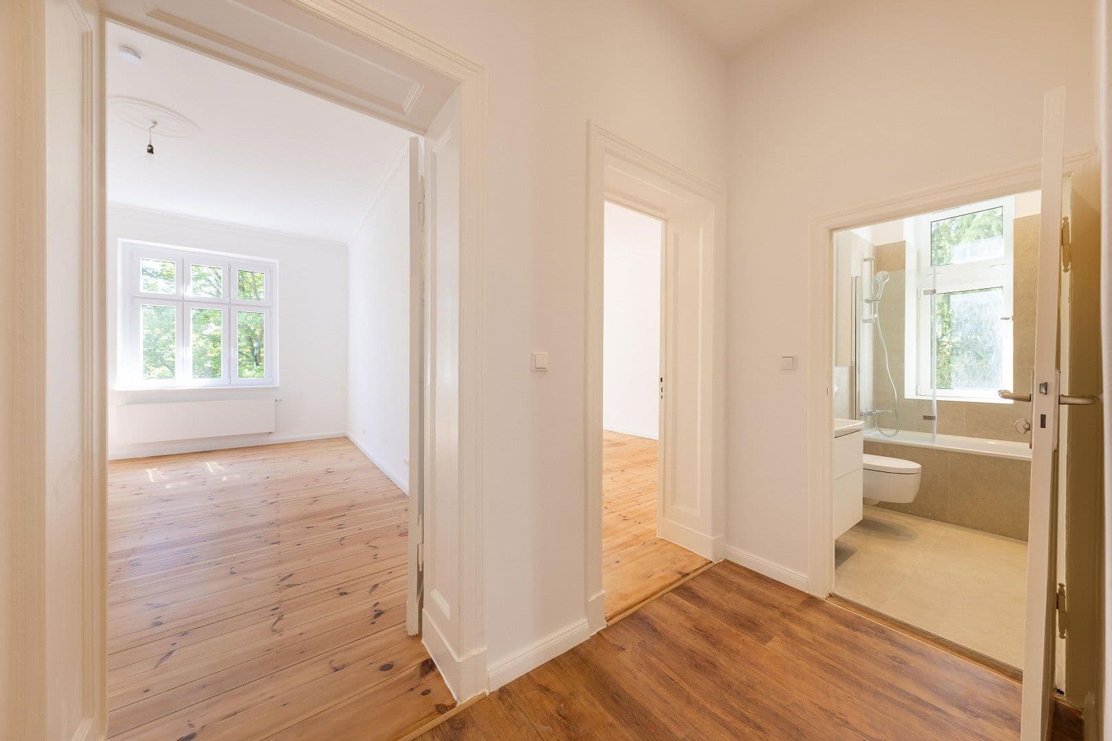 Predaj bytu 5-izbový 131 m², Unter den Eichen 55, Berlin, Berlín Predaj bytu 5-izbový 131 m², Unter den Eichen 55, Berlin, Berlín