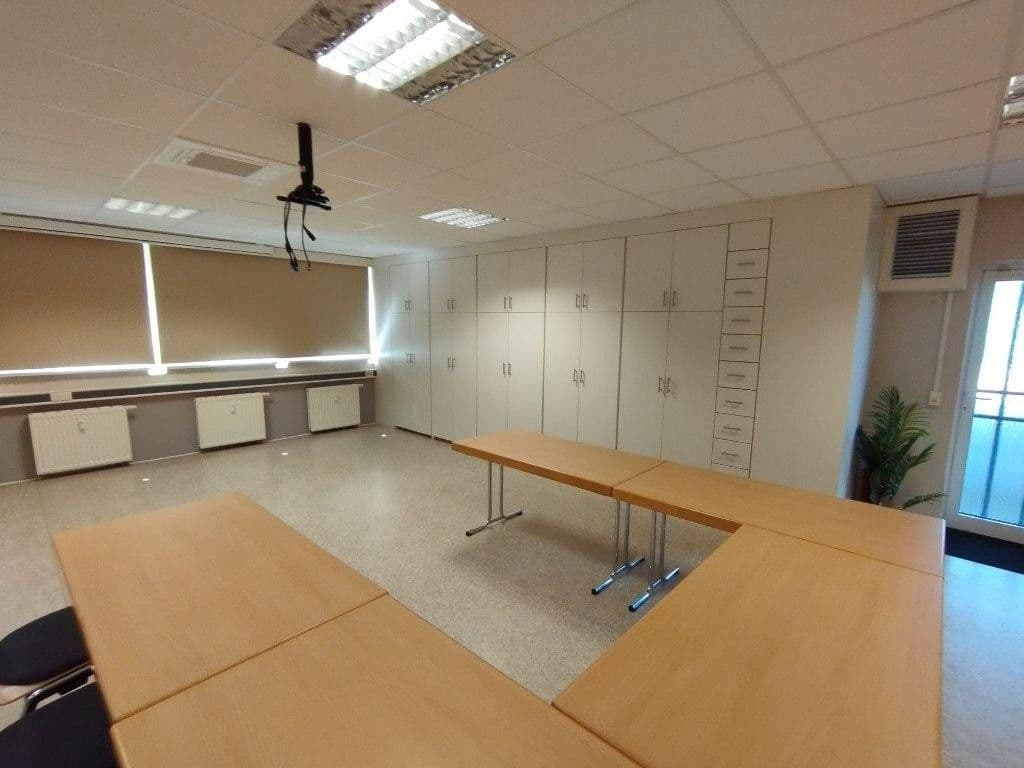 Predaj kancelárie 3.841 m², Grenzstraße 28, Halle, Sasko-Anhaltsko Predaj kancelárie 3.841 m², Grenzstraße 28, Halle, Sasko-Anhaltsko