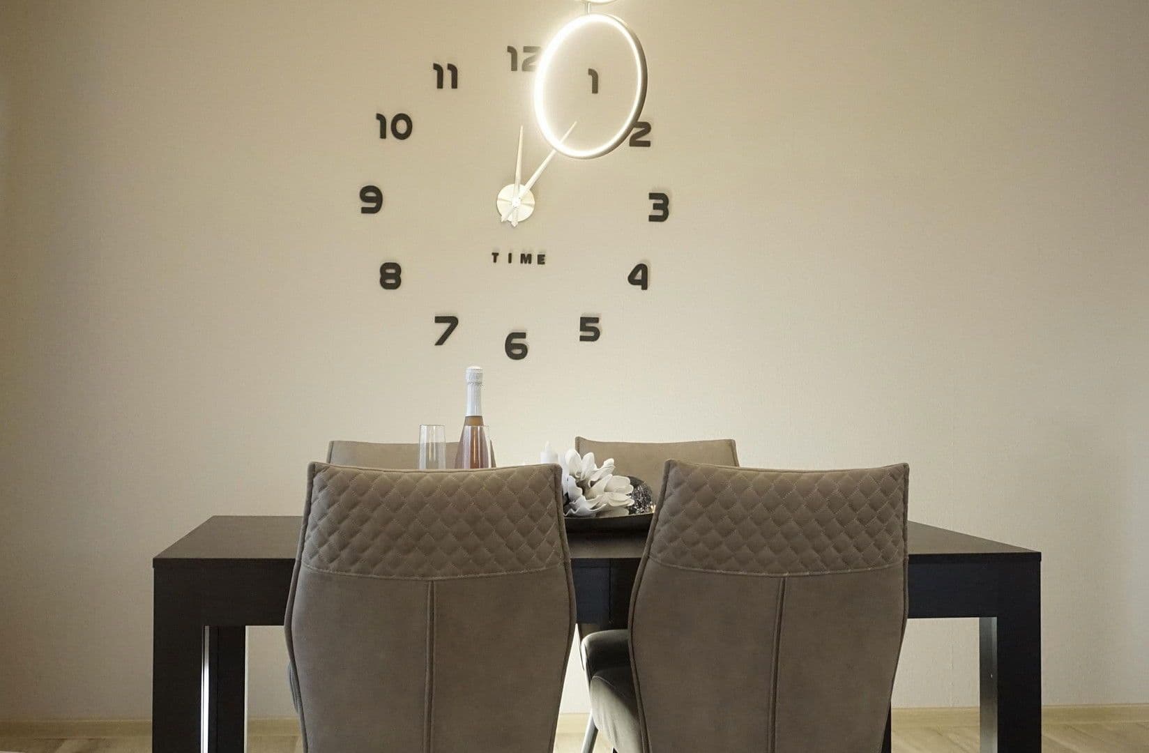 Prenájom bytu 2-izbový 67 m², Meersburg, Bádensko-Wurttembersko Prenájom bytu 2-izbový 67 m², Meersburg, Bádensko-Wurttembersko