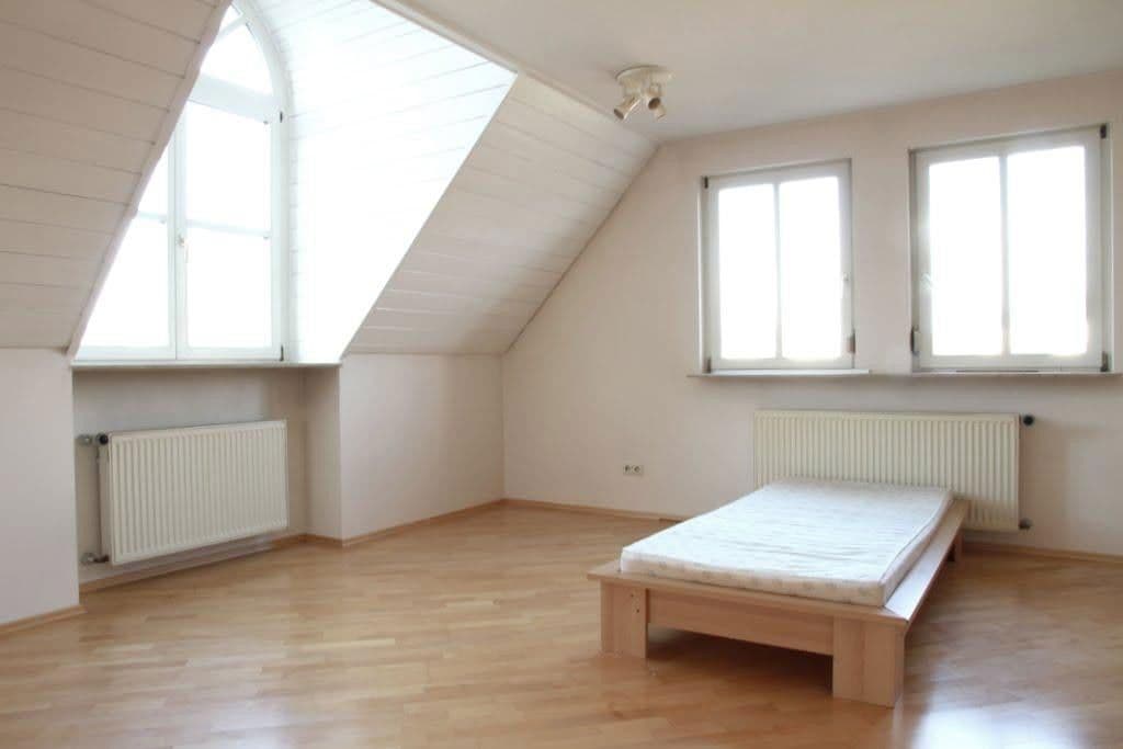 Prenájom bytu 4-izbový 170 m², Lehenstr. 25, Donaueschingen, Bádensko-Wurttembersko Prenájom bytu 4-izbový 170 m², Lehenstr. 25, Donaueschingen, Bádensko-Wurttembersko