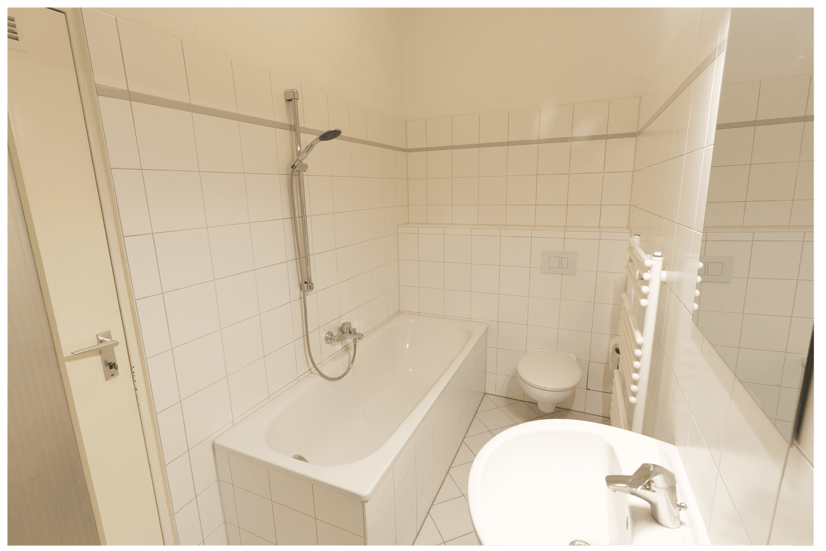 Prenájom bytu 2-izbový 61 m², Antwerpener Str. 00, Berlin, Berlín Prenájom bytu 2-izbový 61 m², Antwerpener Str. 00, Berlin, Berlín