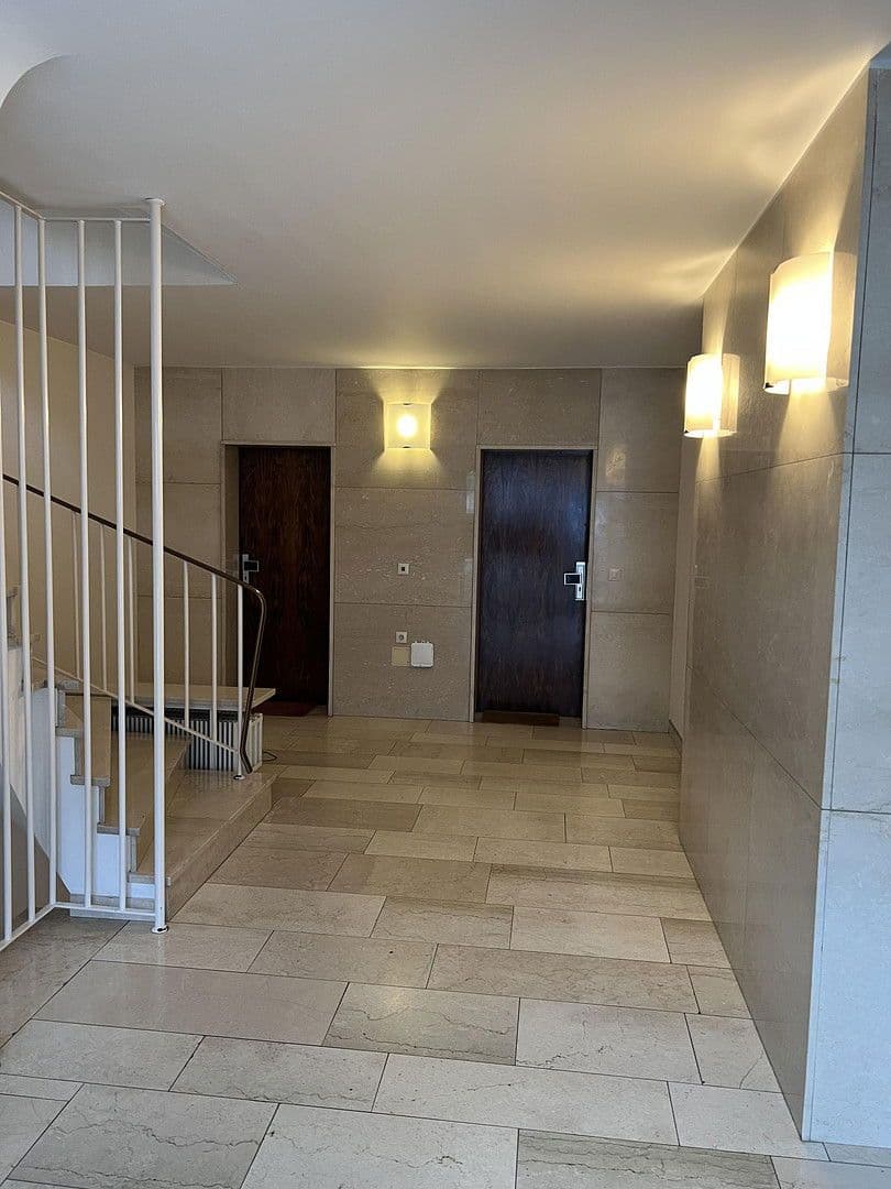 Prenájom bytu 2-izbový 95 m², Rubensstraße 12, Düsseldorf, Severné Porýnie - Westfálsko Prenájom bytu 2-izbový 95 m², Rubensstraße 12, Düsseldorf, Severné Porýnie - Westfálsko