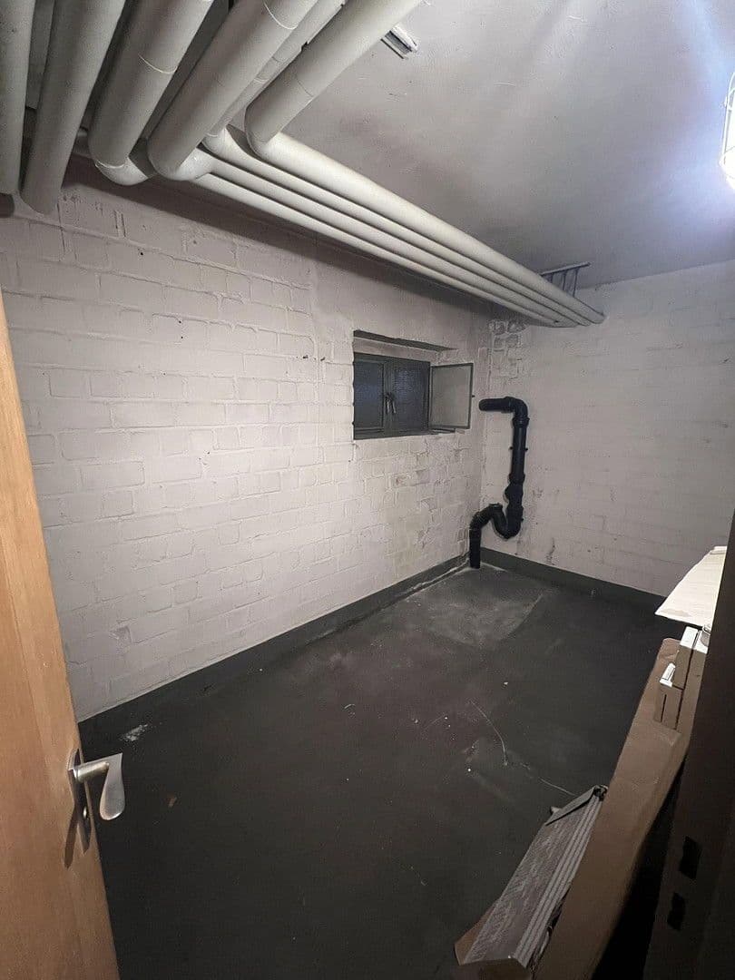 Prenájom bytu 2-izbový 95 m², Rubensstraße 12, Düsseldorf, Severné Porýnie - Westfálsko Prenájom bytu 2-izbový 95 m², Rubensstraße 12, Düsseldorf, Severné Porýnie - Westfálsko